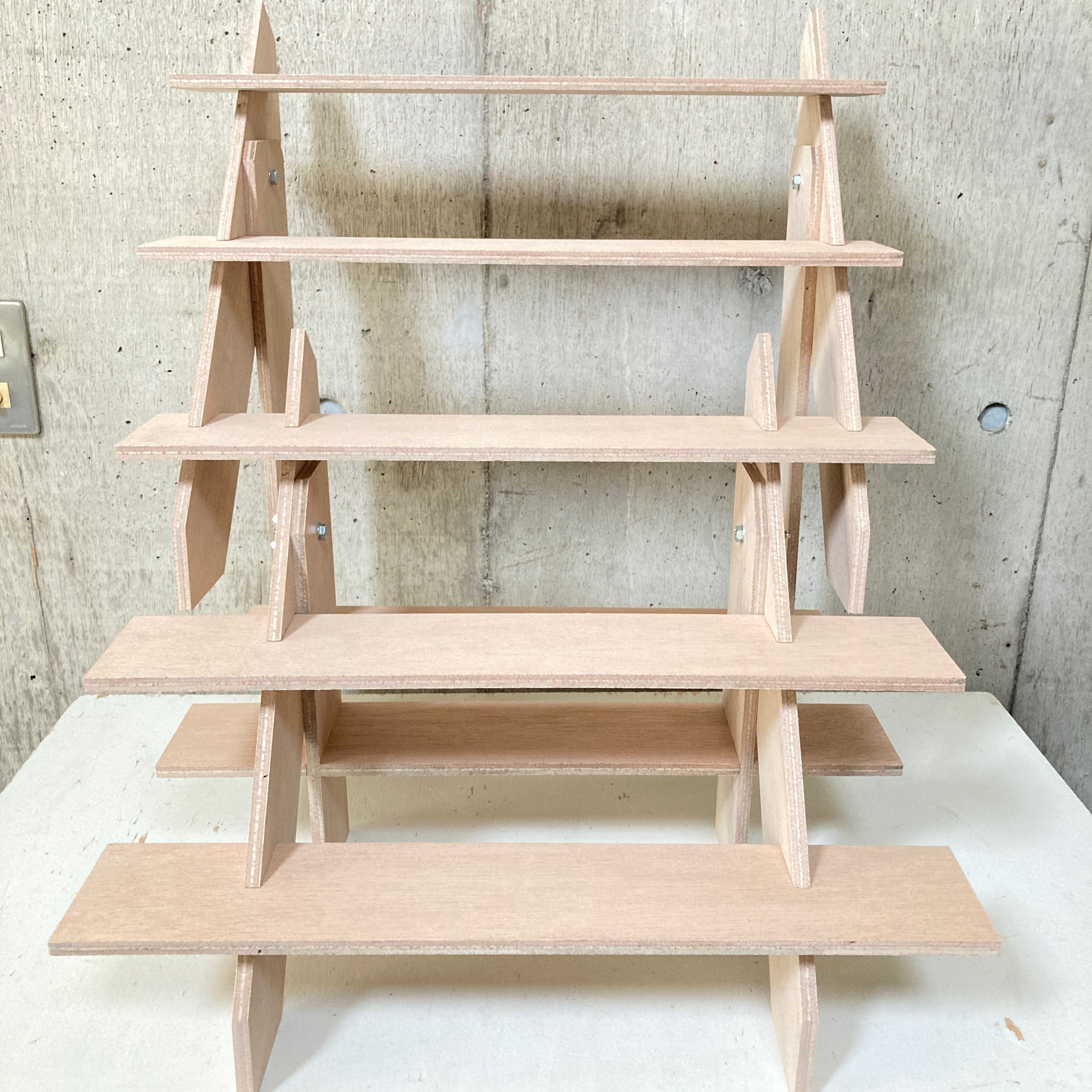 什器 ひな壇5段/背面1段/50幅/普通合板〈上質材〉 組立式 イベント什器