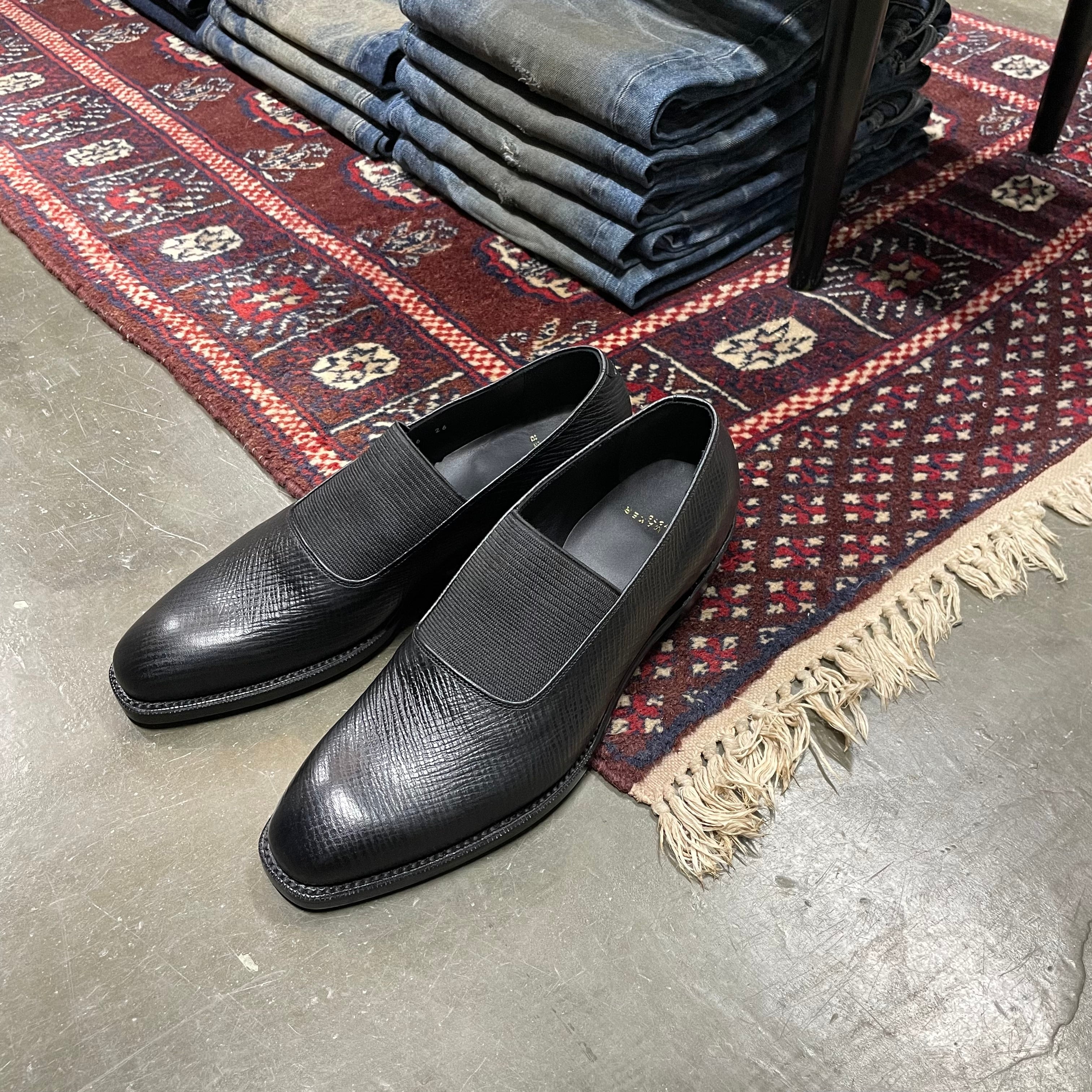 RAINMAKER】SHIRRING OPERA PUMPS_BLACK EMBOSS | marfa store