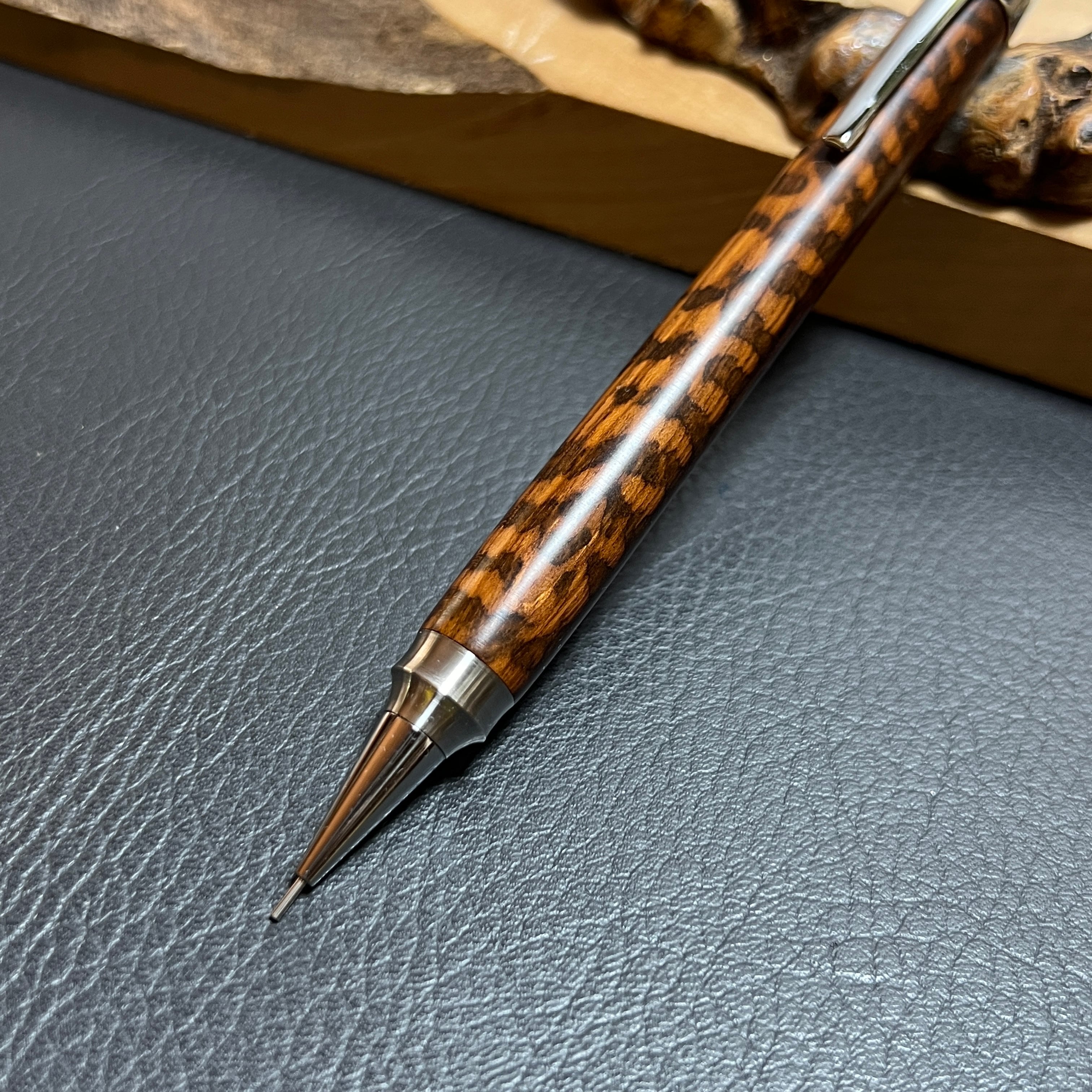 195台湾樟変わり杢 木製シャーペン 強低重心ダブルR 真鍮 195台湾樟