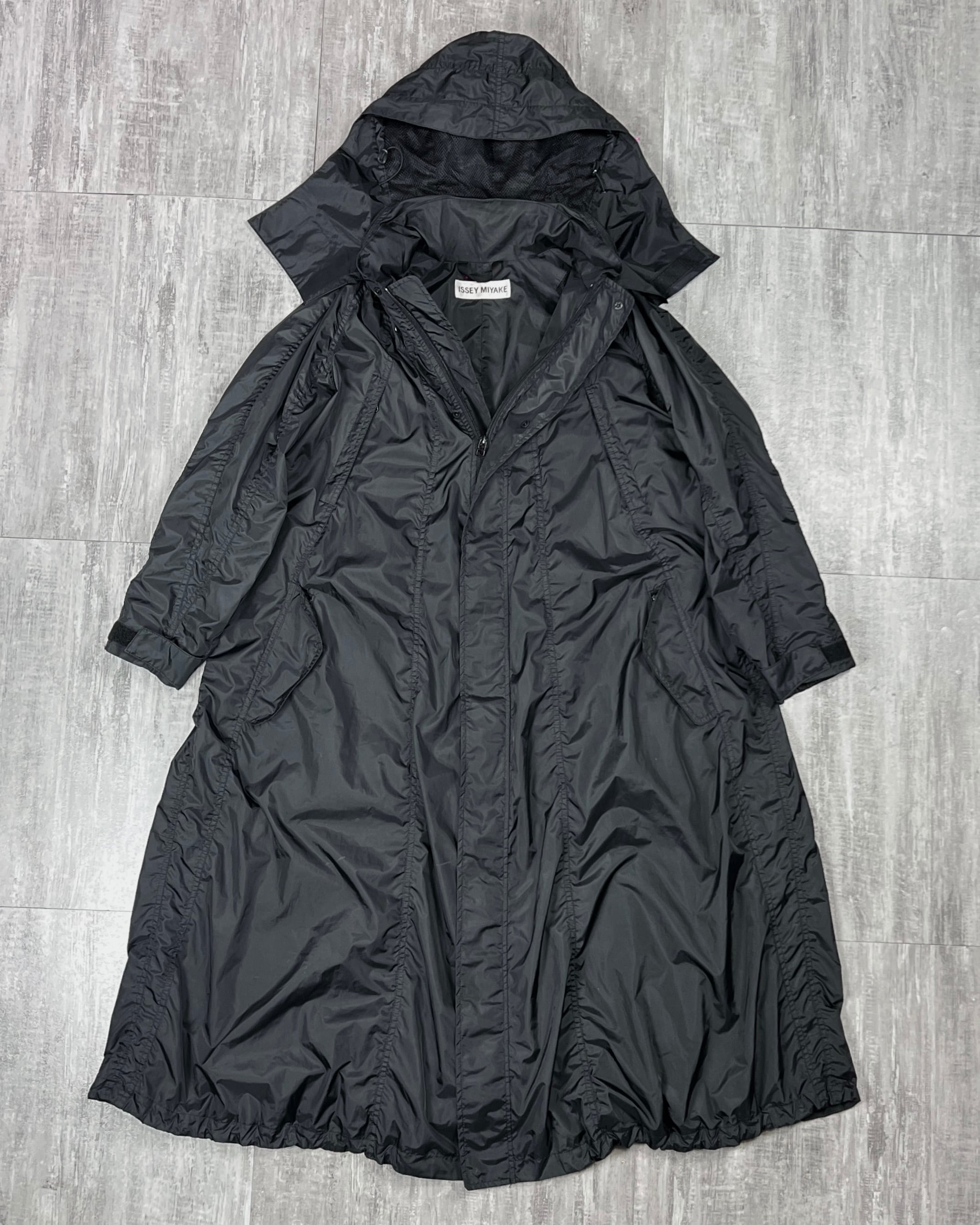 ISSEY MIYAKE Parachute Wind Coat | magari