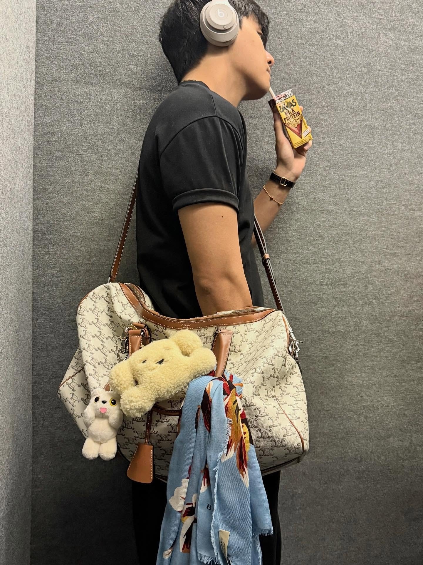 残り在庫のみの販売☆BTS V テテ 着用！！【COMFORT】MUNK Key Ring