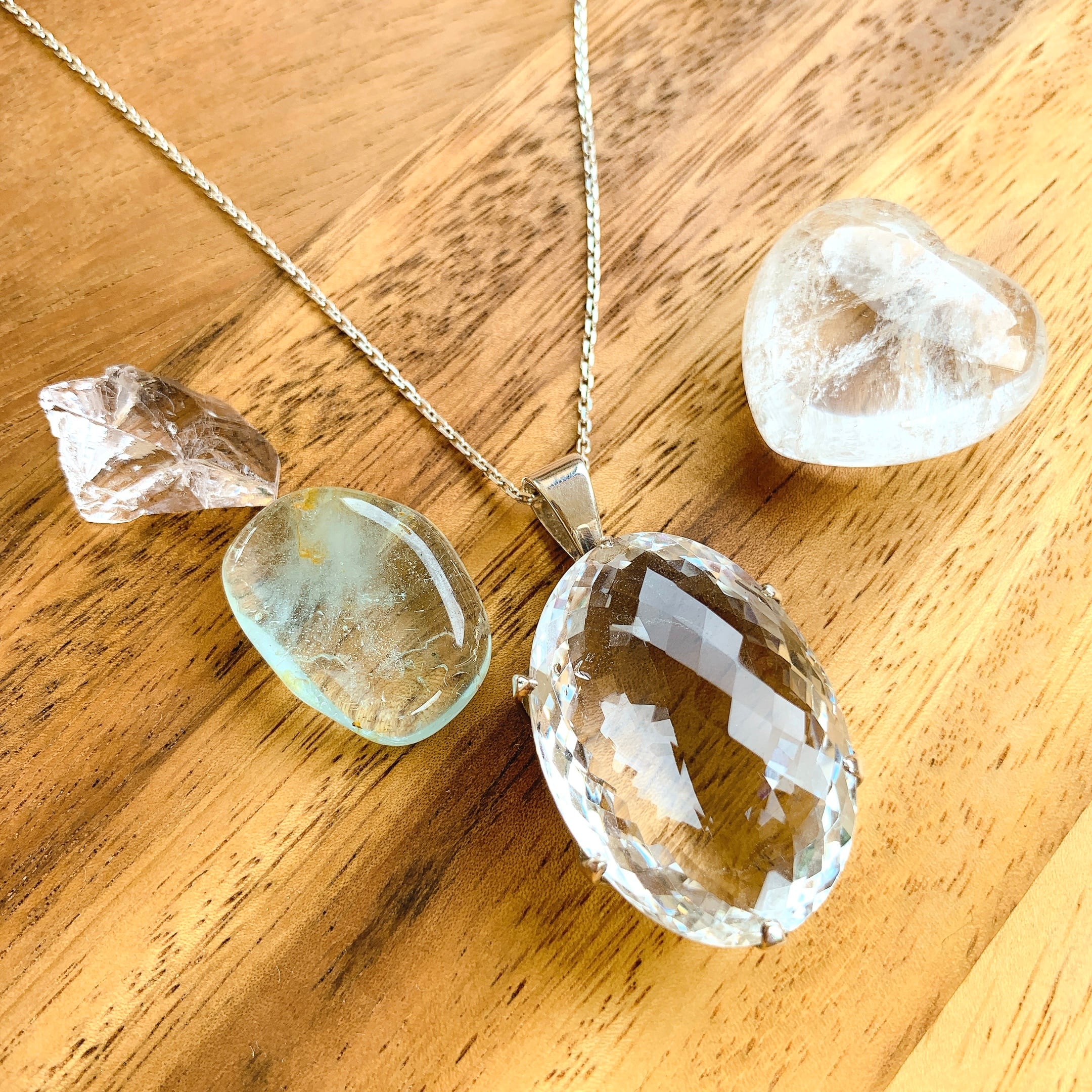 特大オーバルクォーツ(水晶)・ペンダントトップ ✴︎石からの