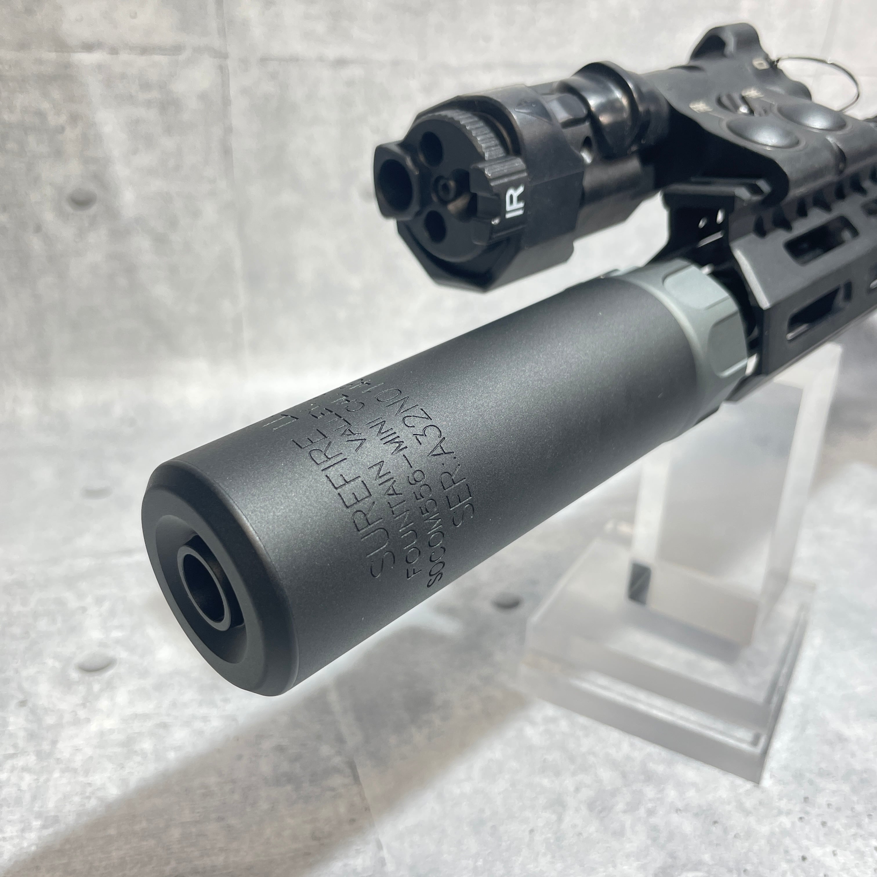 Airsoft Artisan SFタイプ SOCOM556 MINIサプレッサー BK/4-Prong