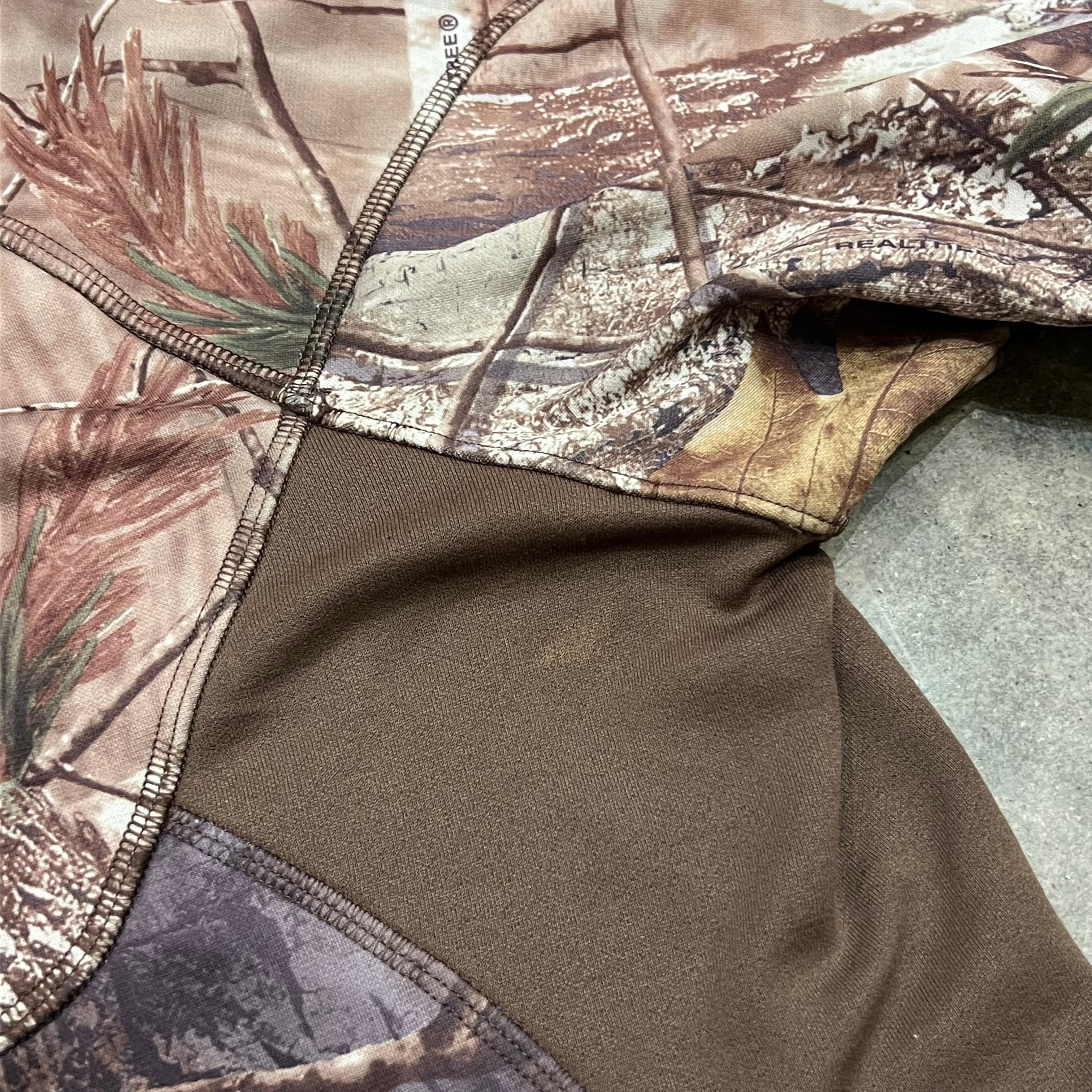 UNDER ARMOUR / アンダーアーマー】リアルツリー ハーフジップ | 古着