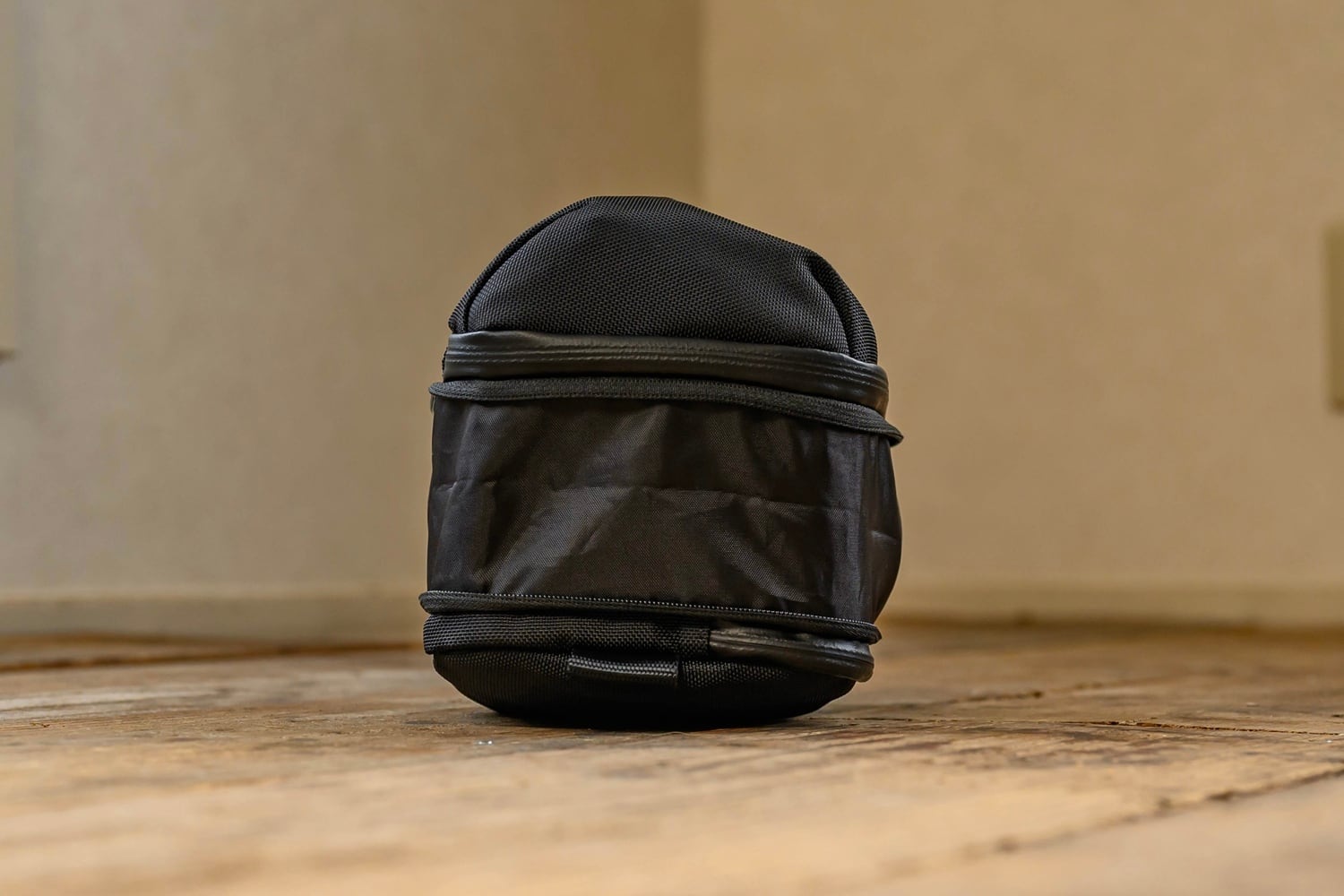 伸縮自在なガジェットポーチ「HALFDAY POUCH 」 | drip公式オンライン