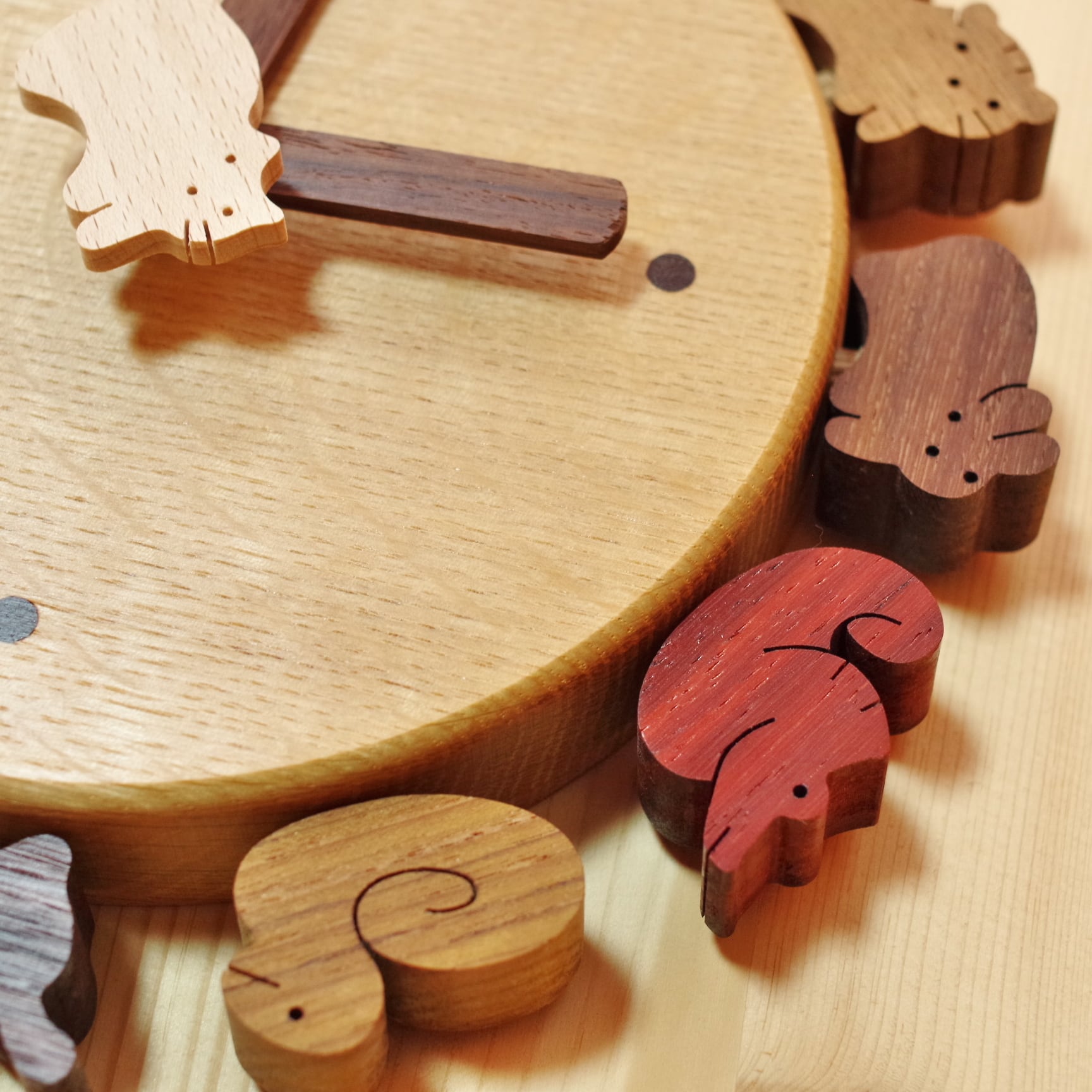 小黒三郎 ネコと十二支の時計 | 木のおもちゃ専門店 おもちゃ箱