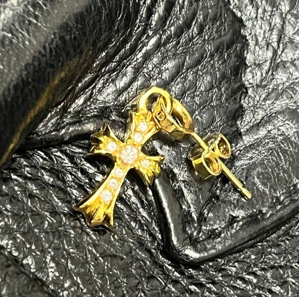 CHROME HEARTS クロムハーツ ベビーファット クロス ピアス 22k パヴェ