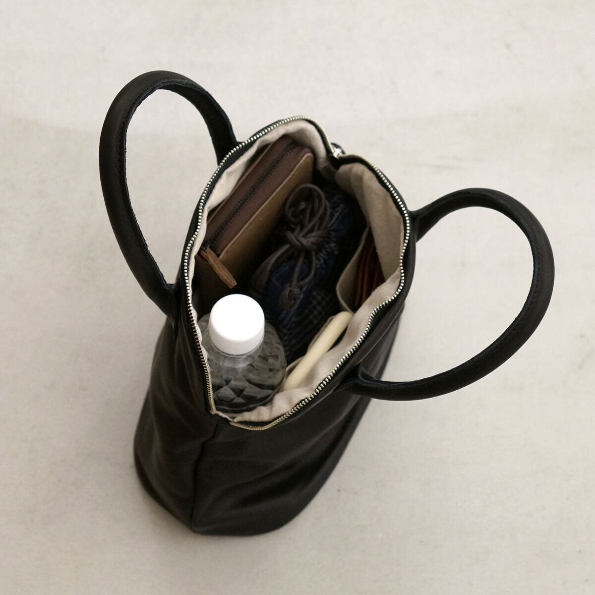 FOLNA RD (フォルナ・アールディー)日本製ソフトレザー ブガッティ