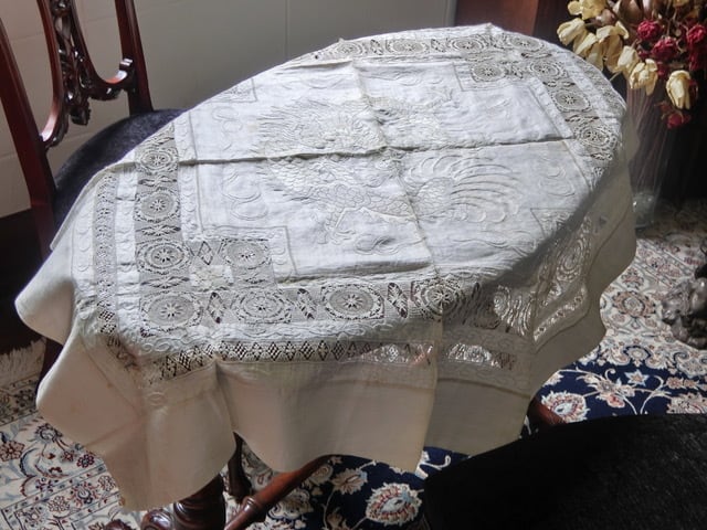 汕頭（スワトウ）龍 テーブルクロス M | Velvet Knot