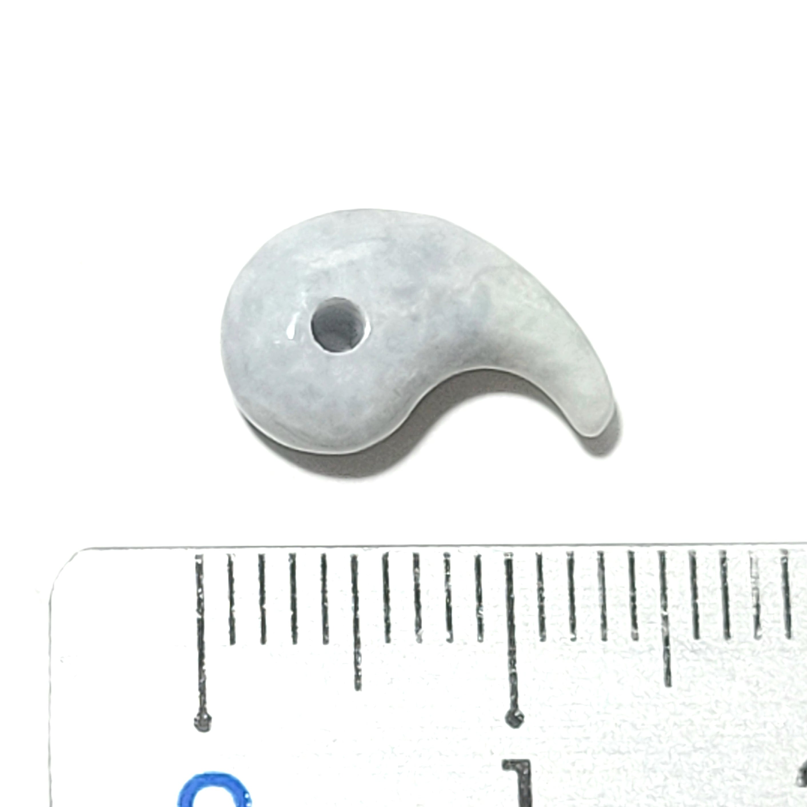 ラベンダー 糸魚川翡翠勾玉 BMT0393 | 糸魚川翡翠工芸家 赤羽可行BASE