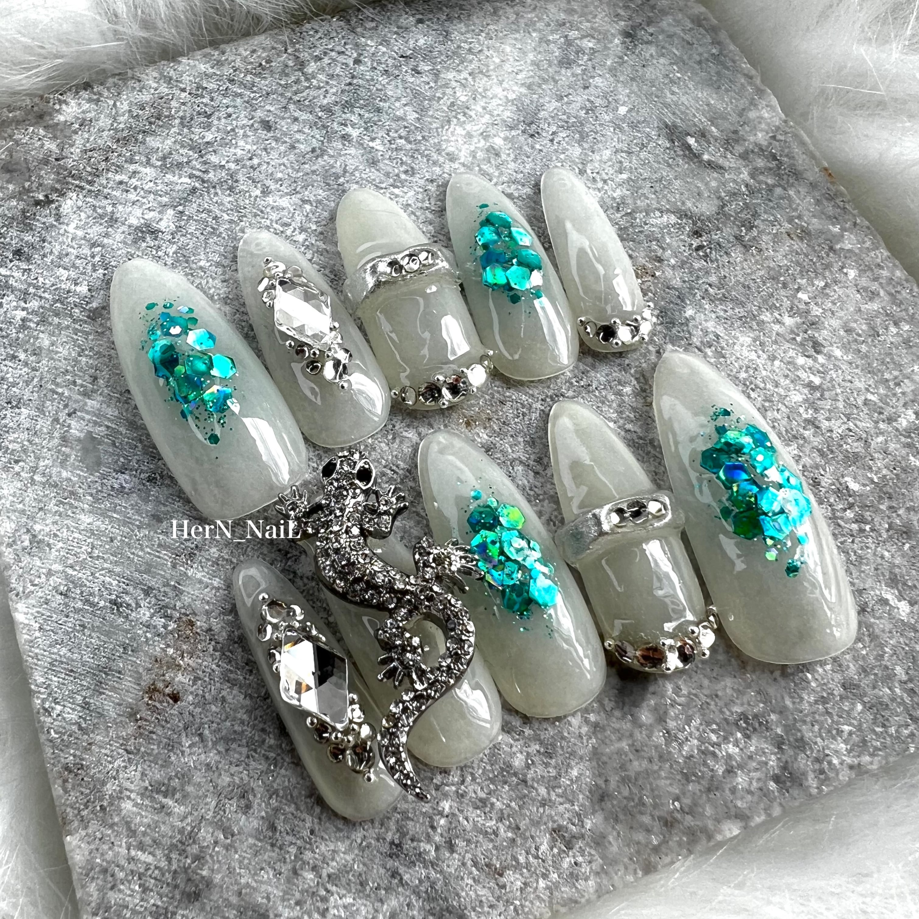 ▶︎ネイルパーツ/スクエアスタッズ4種mix/M-08 ▶︎ネイルパーツ