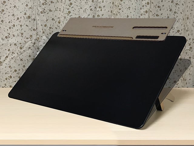 新発売！Cintiq Pro 24 角度可変スタンド 最大75度 キーボード台付