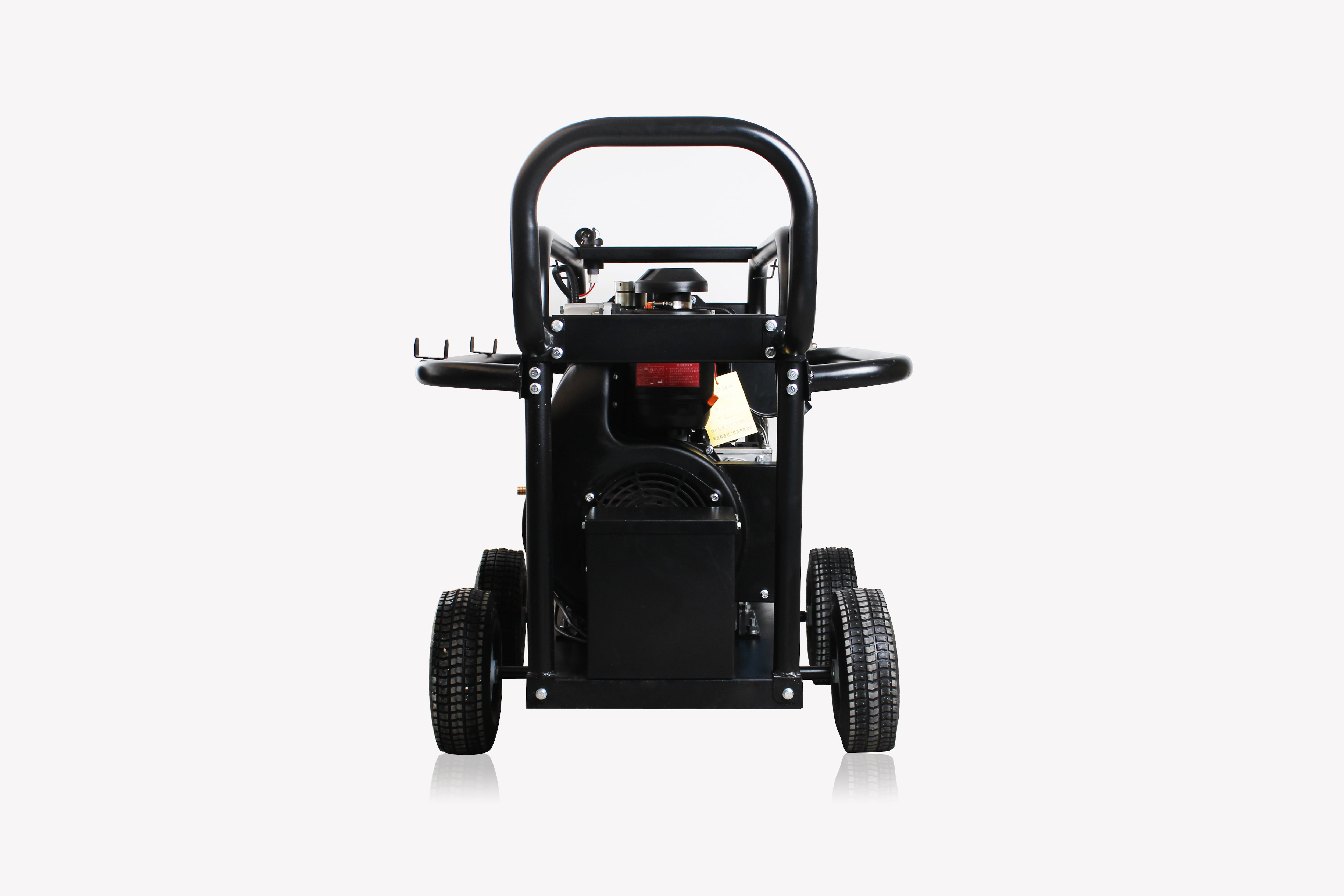 エンジン高圧洗浄機 キーで起動 ディーゼル燃料 エンジン式高圧洗浄機