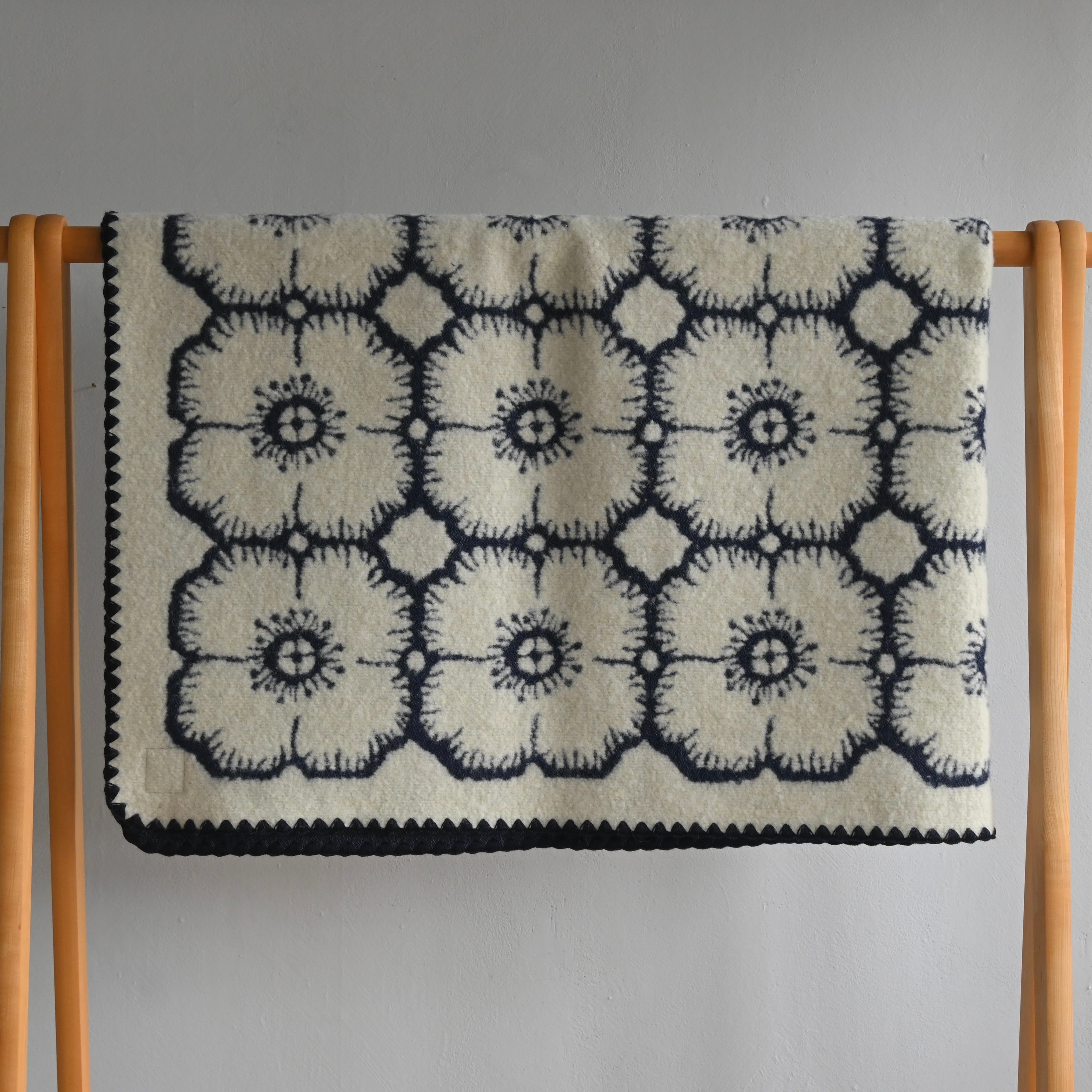 mina perhonen》anemone ブランケット(S) / navy | cirkel mote