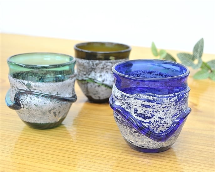 稲嶺盛吉 泡ぐい呑み2点 稲嶺盛吉 泡ぐい呑み2点 稲嶺盛吉 泡ぐい呑み2点