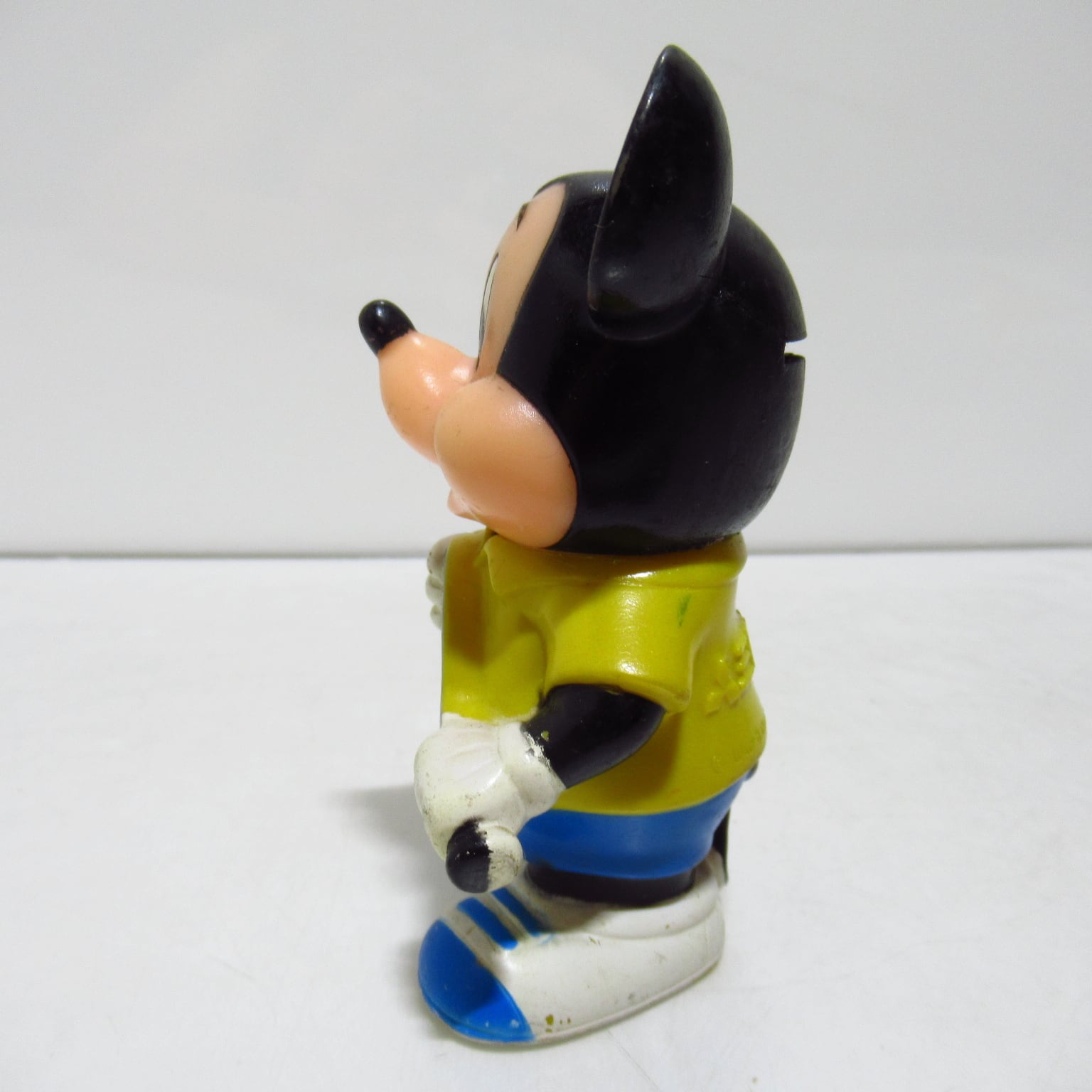 三菱銀行 ディズニー貯金箱 ミッキーテニス ソフビ [$9] | ハチクマ商店