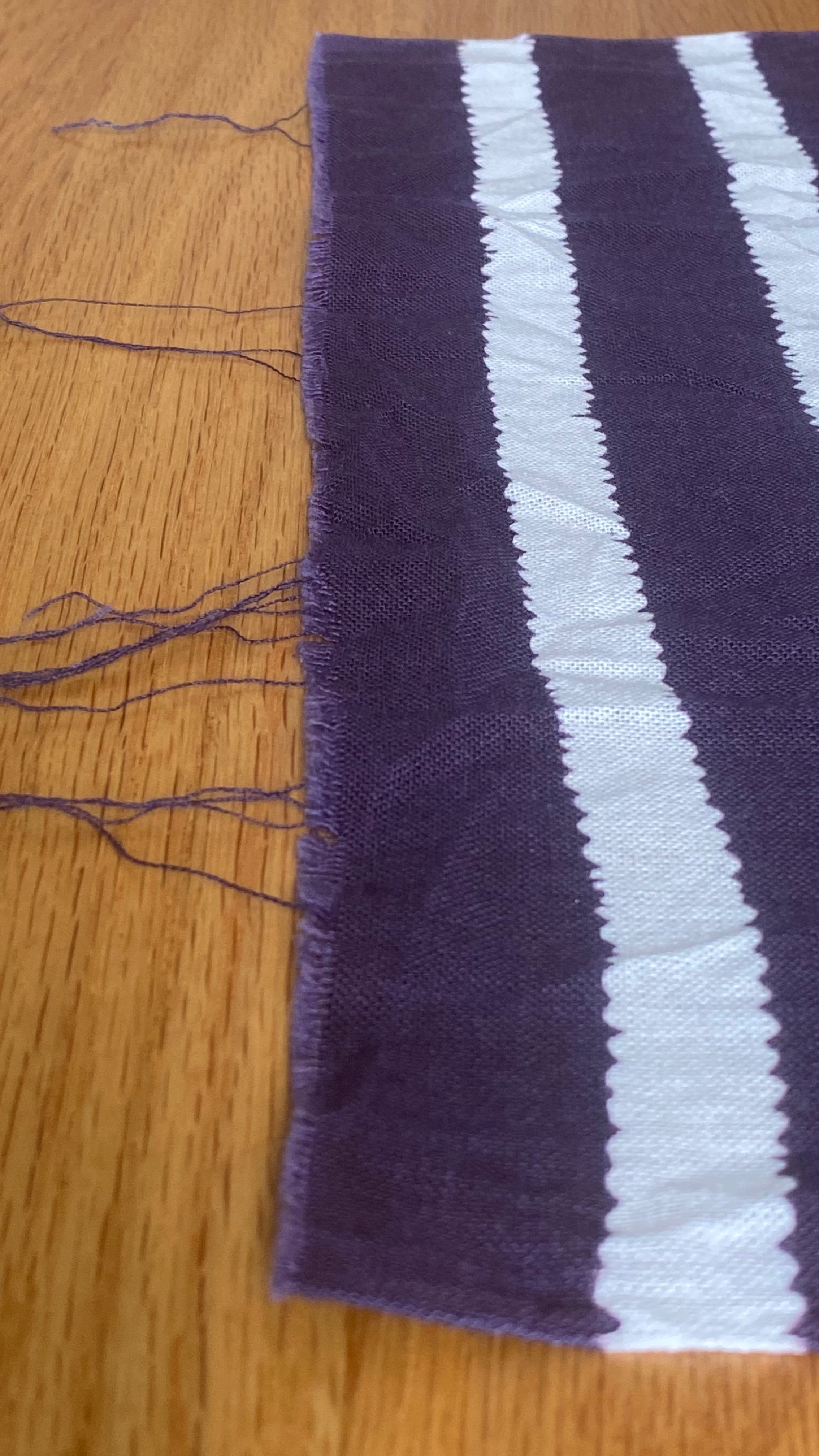 注染手ぬぐい ／ ST17826 紫紺【江ノ縞 enoshima】 スゲーテキスタイル