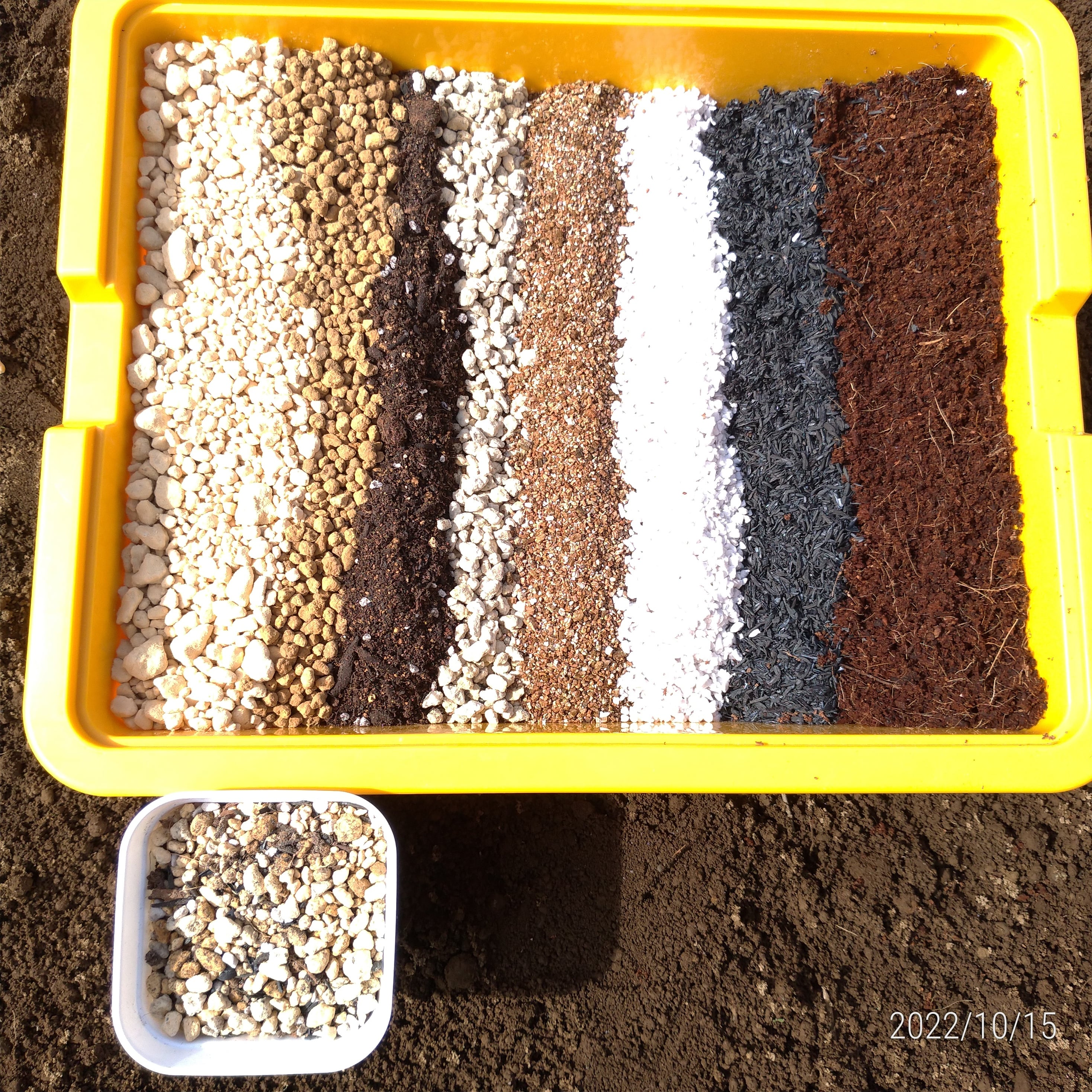 オリジナル多肉植物専用土 1L | 多肉植物のネットショップ ST Farm