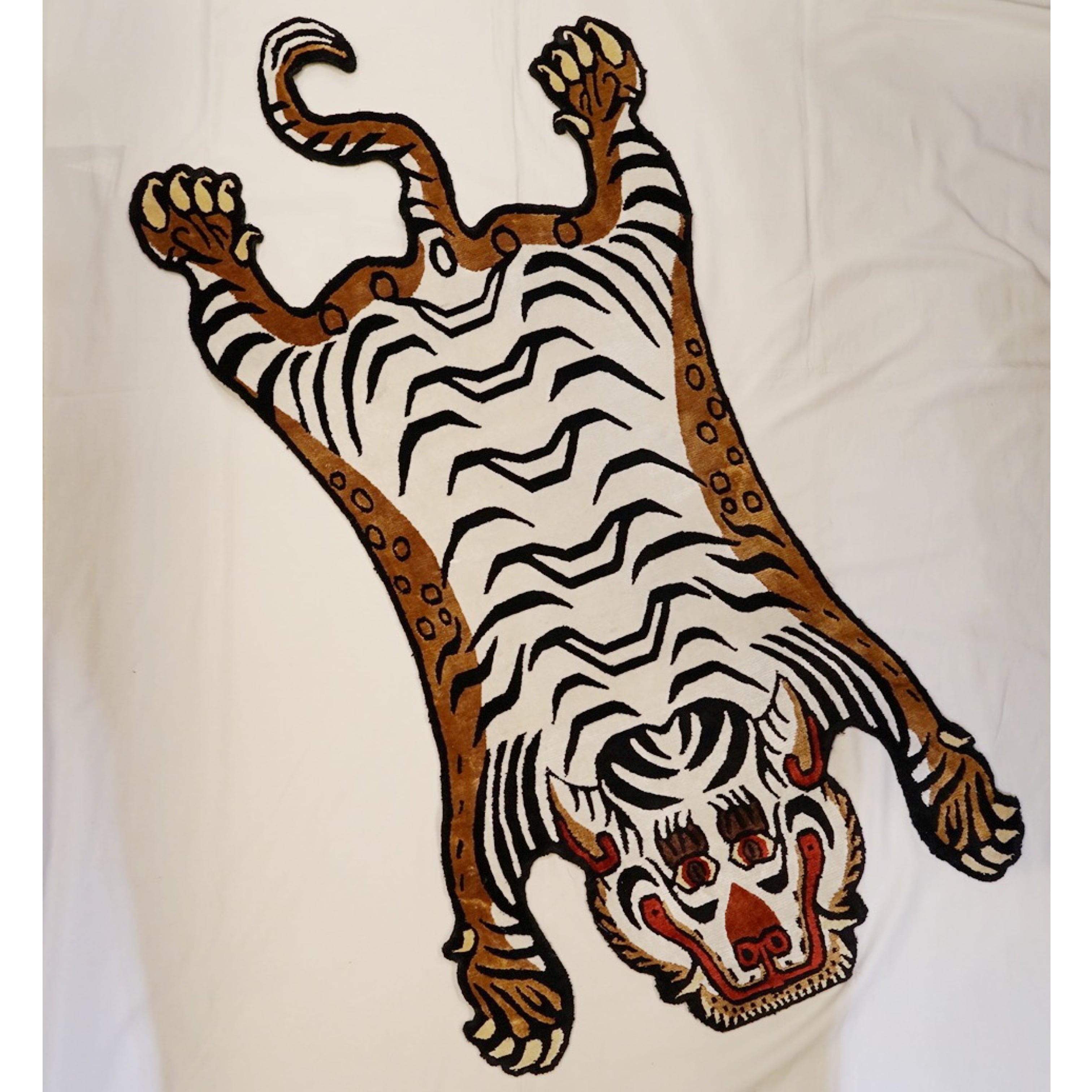 チベタンタイガーラグ シルクタイプ（サイズM） ホワイト | weac.tempo