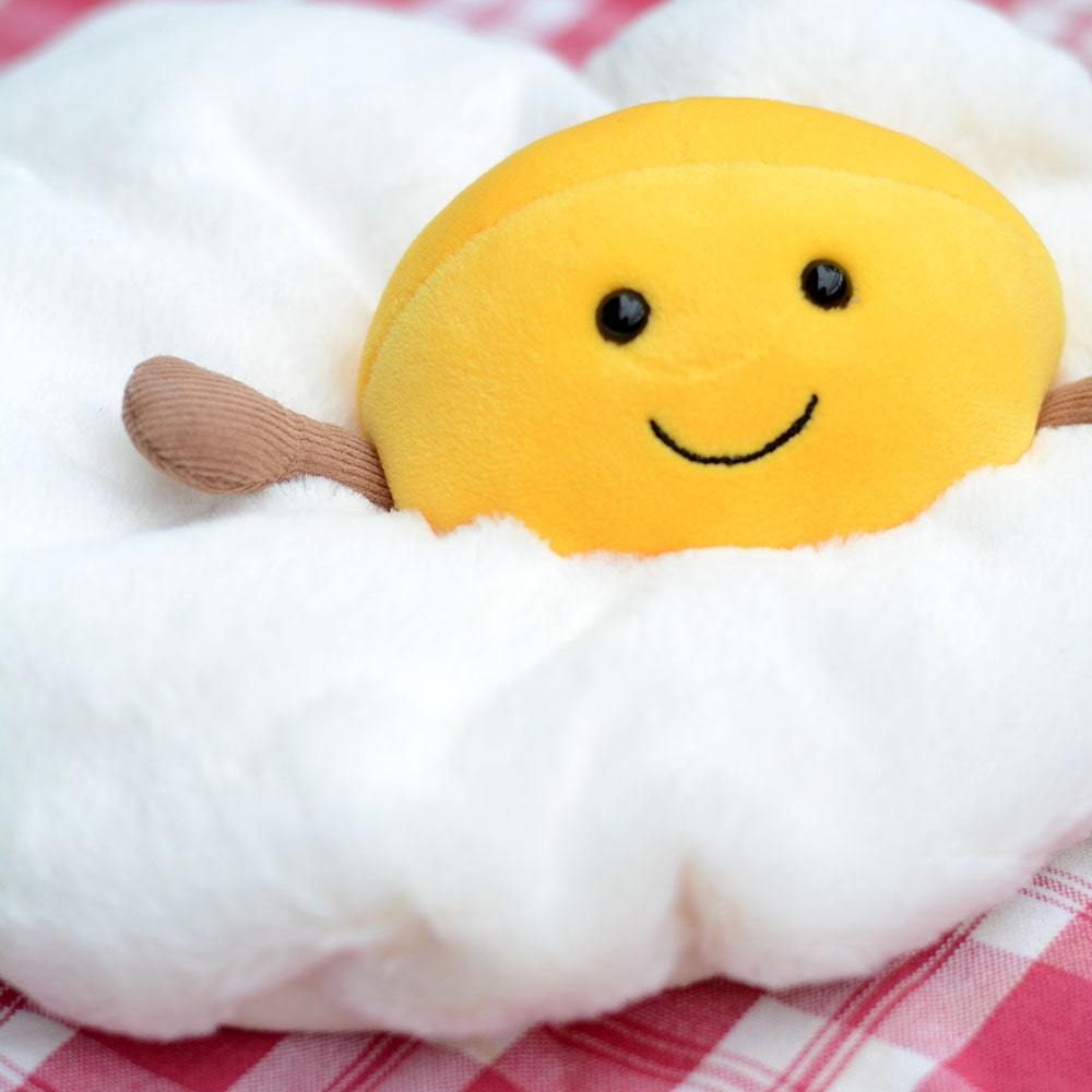 目玉焼き イギリス生まれの高級縫いぐるみ たまご Jellycat Amuseable
