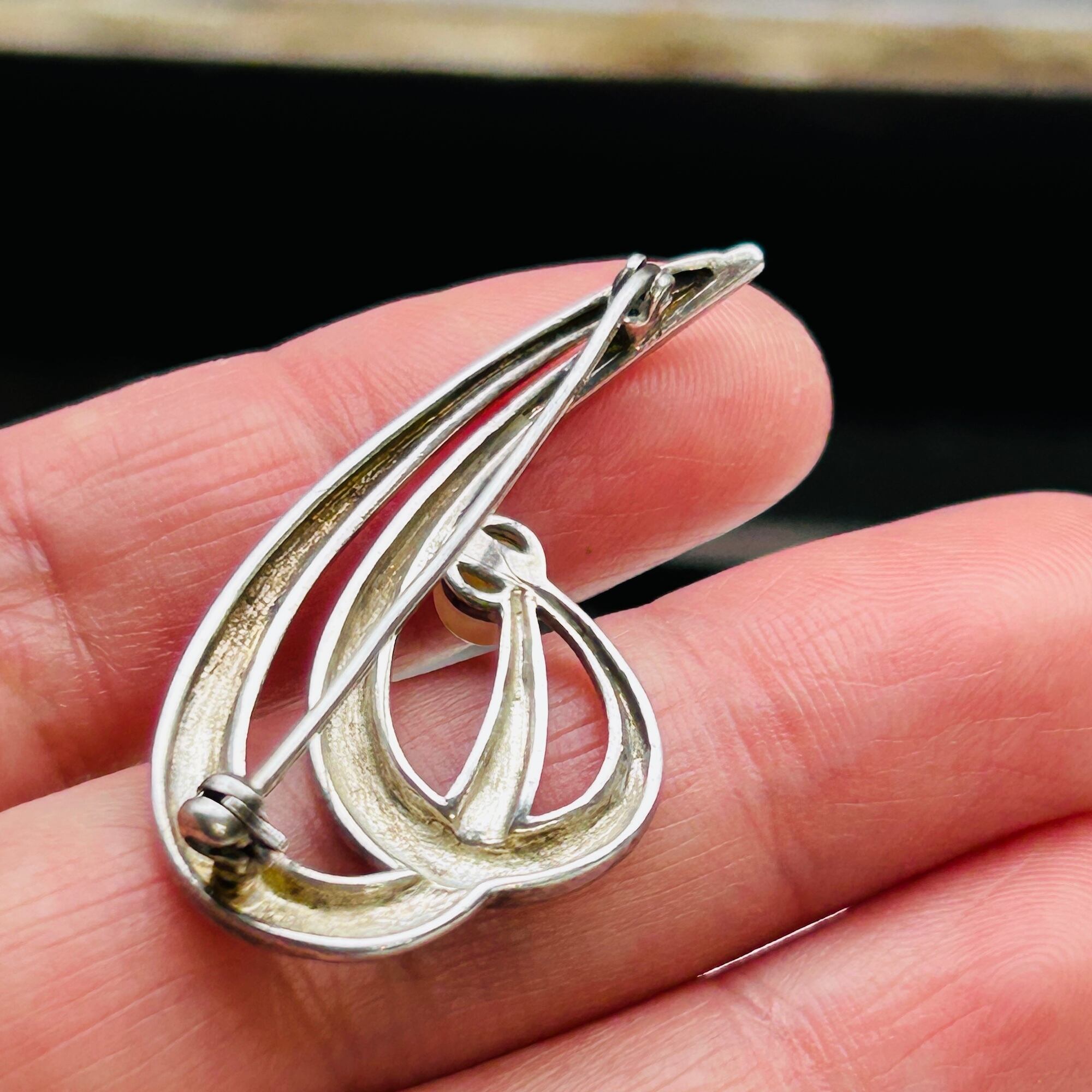 357 シルバーブローチ ツイスト オーバル 925 357 シルバーブローチ