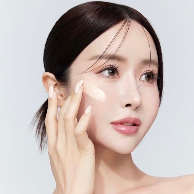 DeAMI エッセンスフィットグロウクッション(レフィル付き) | aile