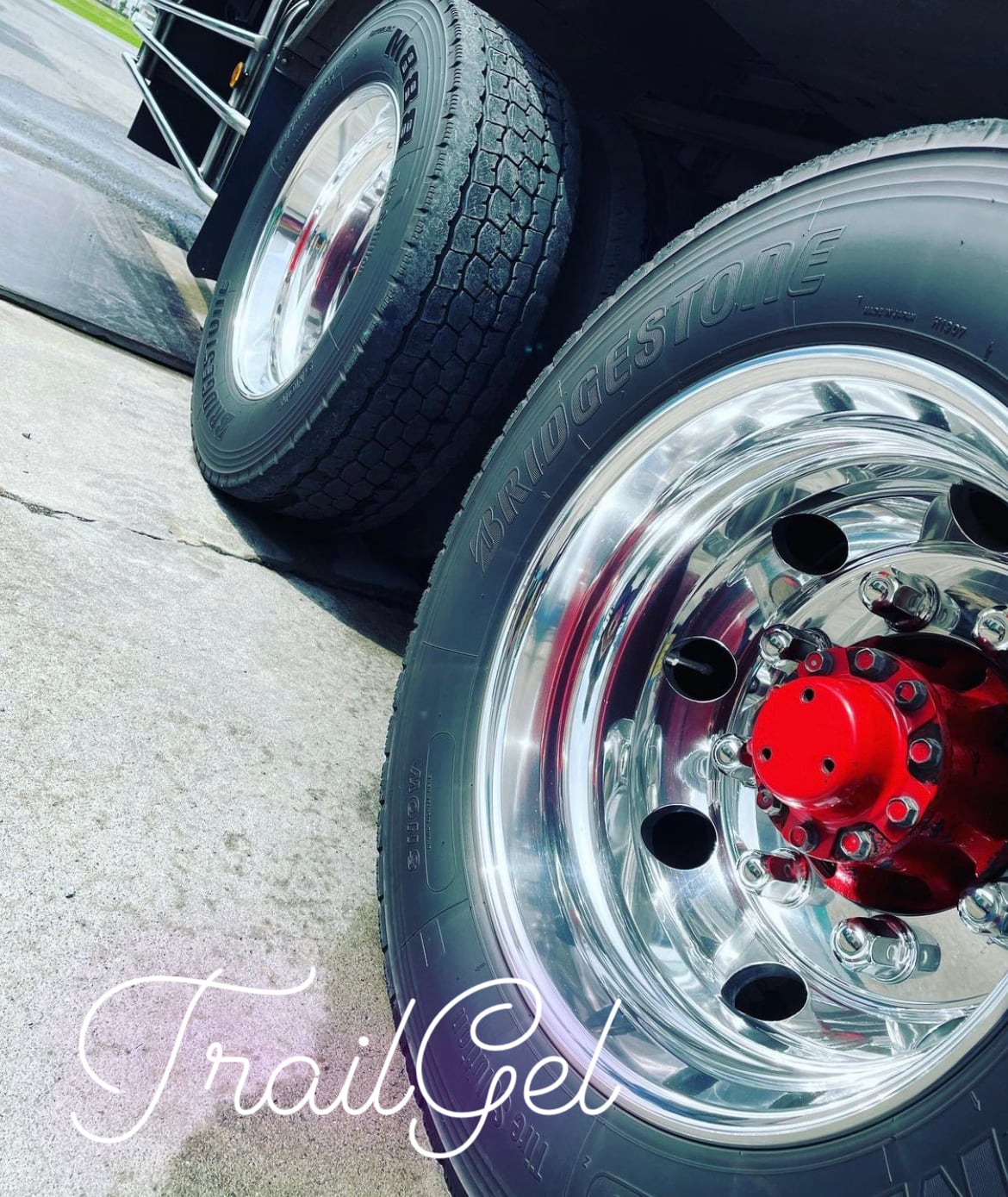 ☆超鏡面アルミホイール磨きピカジェット☆ | 株式会社KCプロデュース