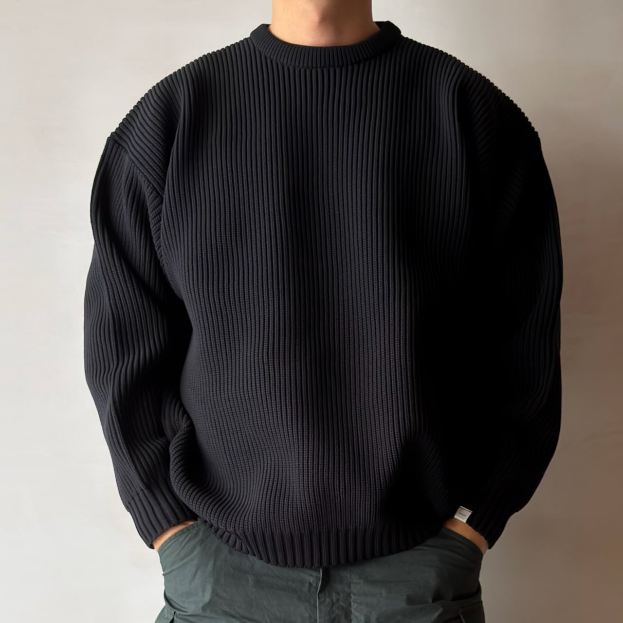 PHIGVEL - HAND-KNITTING ZIP SWEATER | HUMAN and THINGS