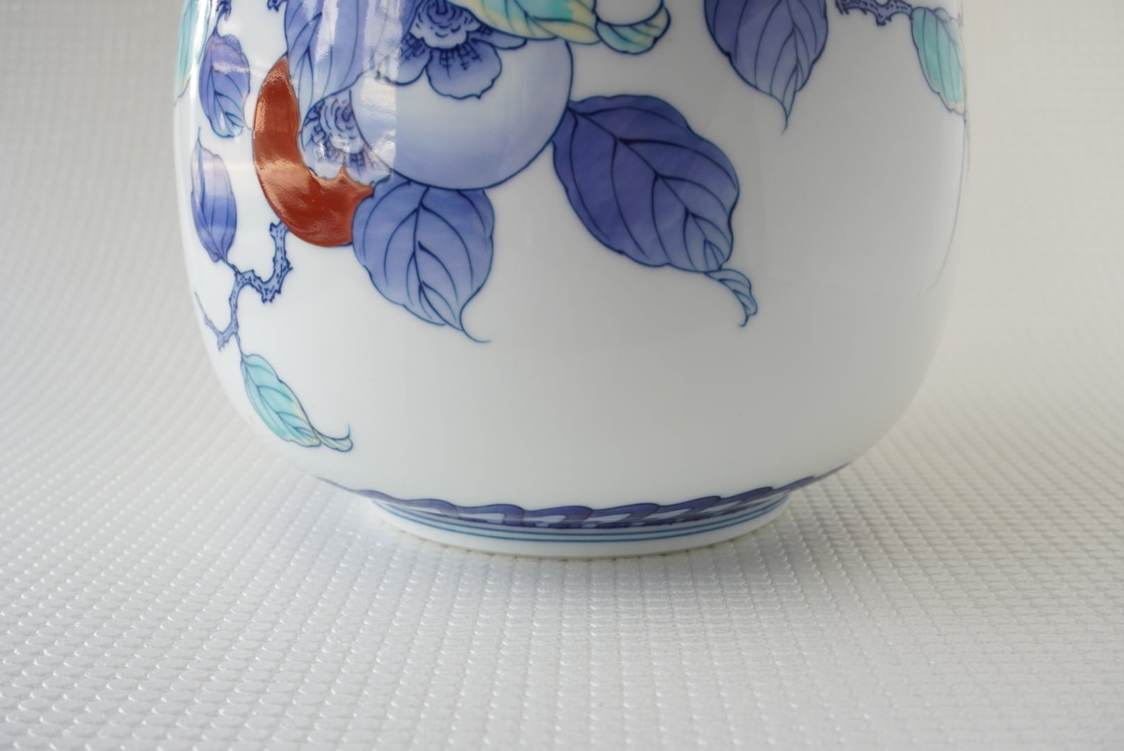 色鍋島染錦柿絵広口花瓶 花井山泉作 | 神田陶器店