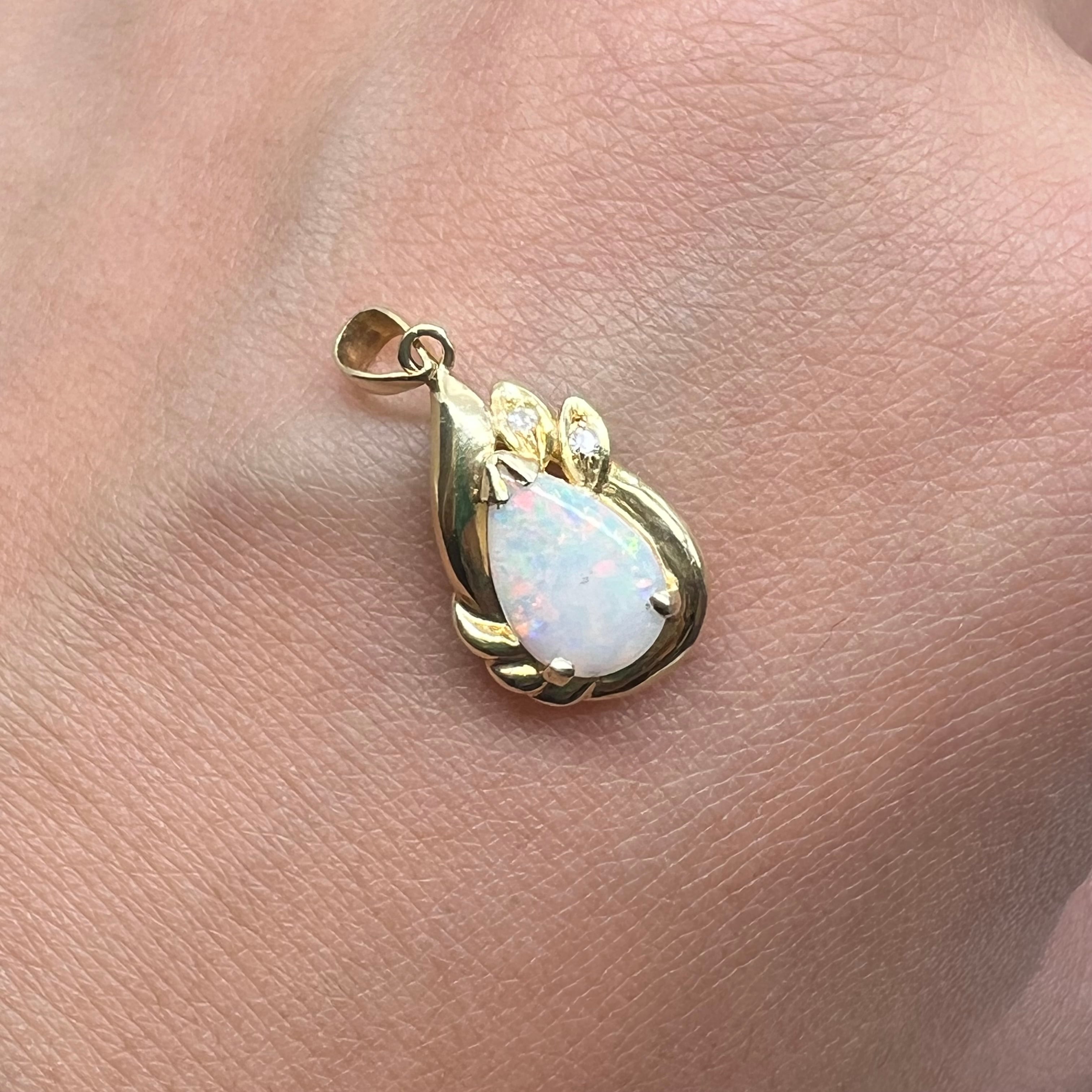 外国製 K14 ヴィンテージペンダントトップ ☆雫型オパールと