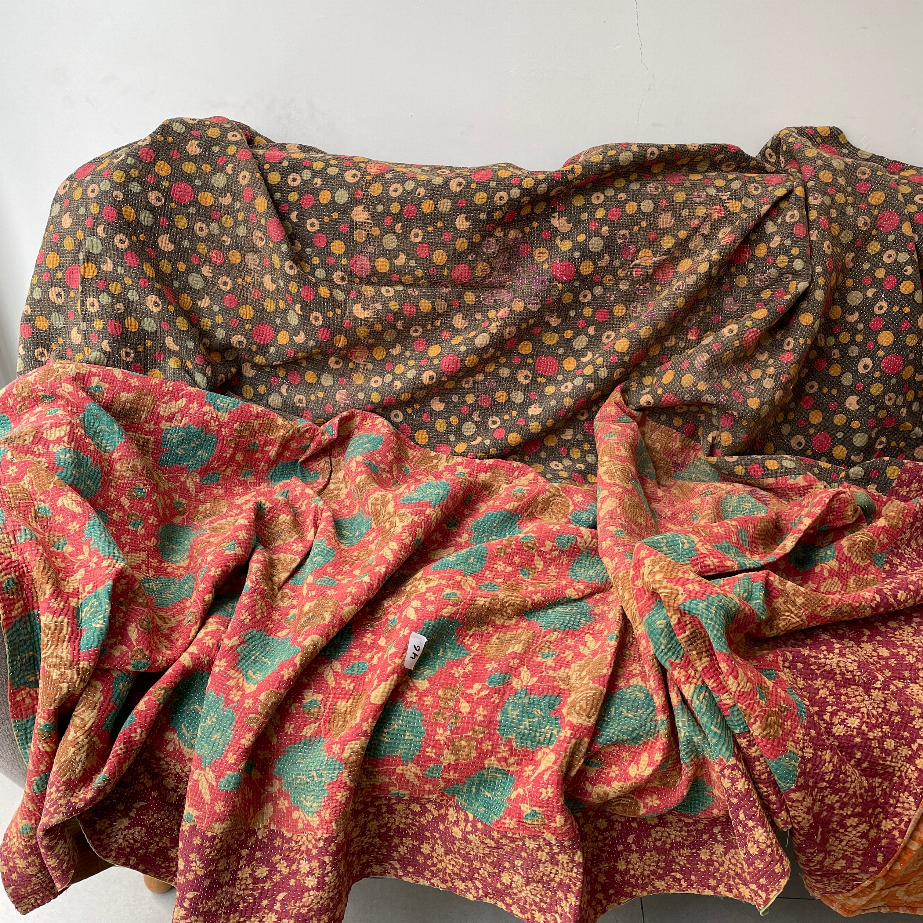 46】インド直輸入 ビンテージ ラリーキルト カンタ キルト