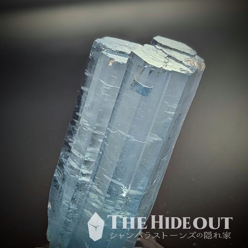 ヒマラヤ産鉱物原石標本027 タプレジュン地区産アクアマリン