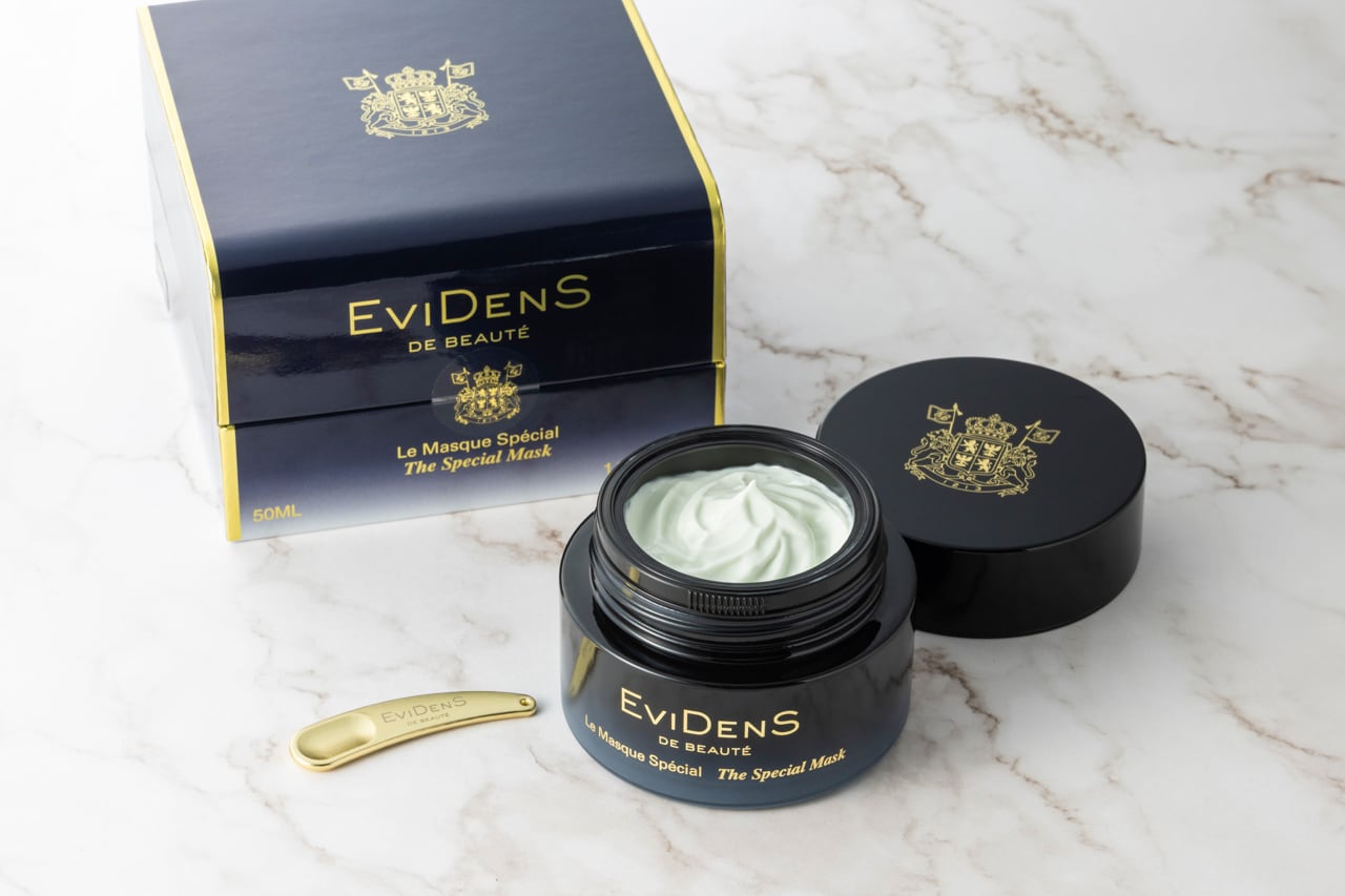 エヴィドンスドゥボーテ ル ヴォワル プロテクション トータル（日焼け