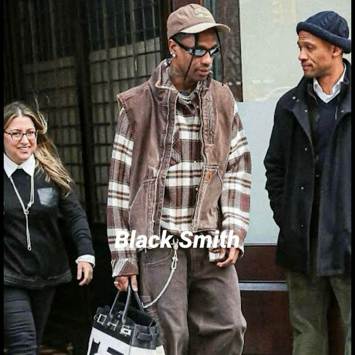 希少カラー US企画 カーハート ダックベスト VRS トラヴィススコット