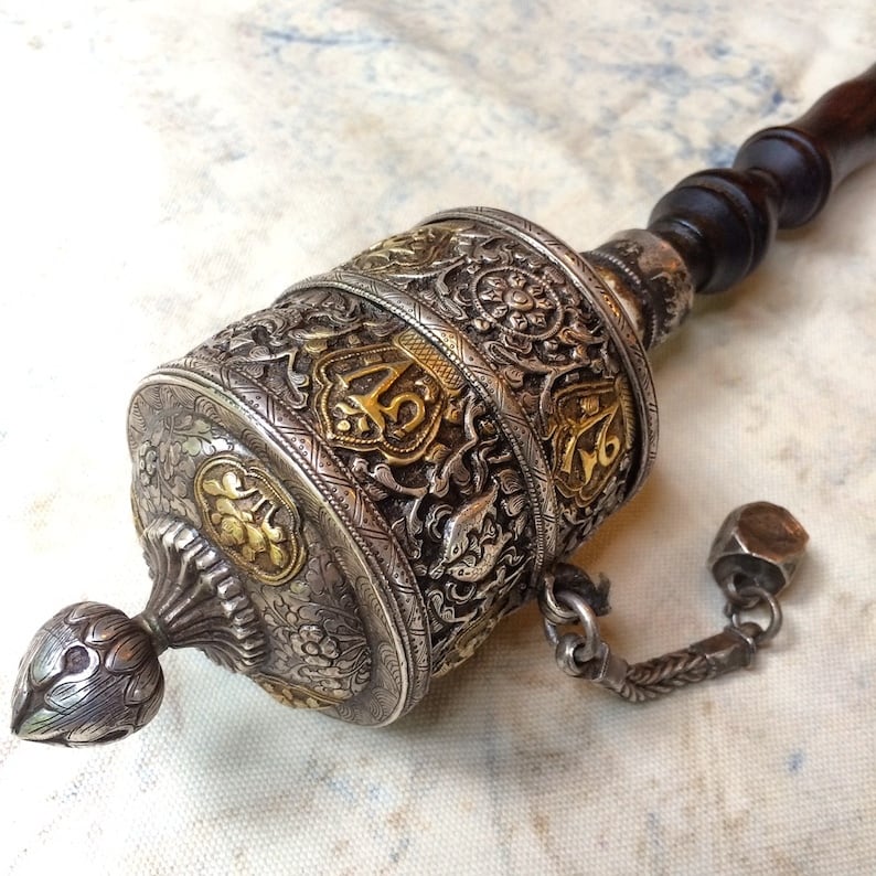 チベット 銀製鍍金マニ車 | 旅する骨董屋 喜八 KIHACHI.ANTIQUE