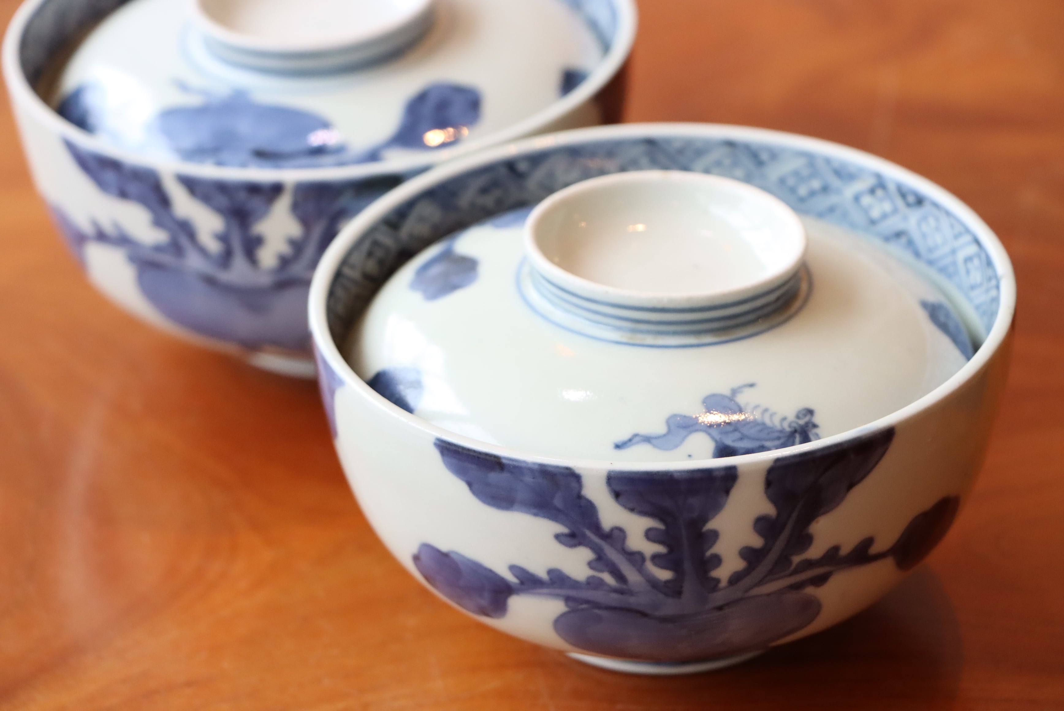 蓋茶碗 古伊万里 染付 蕪蝶文 | (有)新原美術