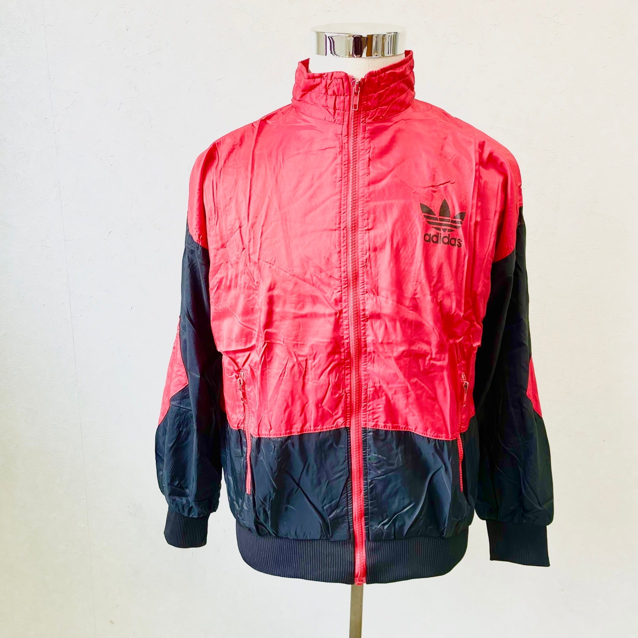 常田大希さん着用】アディダス ナイロンジャケット 刺繡ロゴ 万国旗