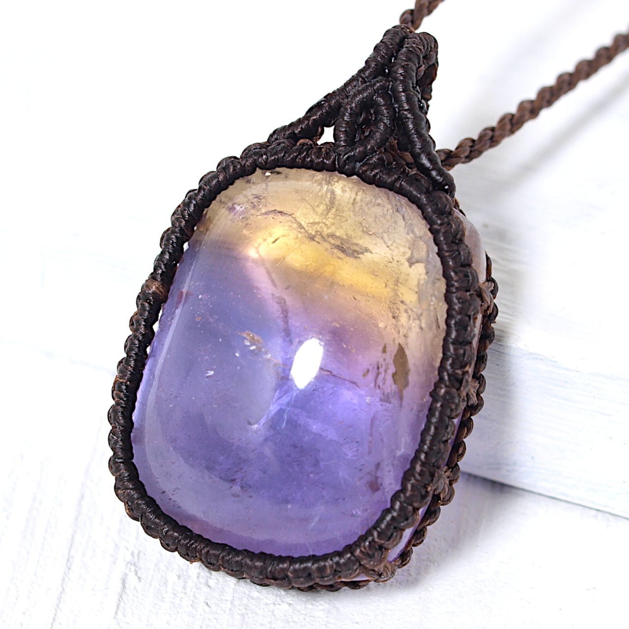 一点物】アメトリンのスクエアルースを包み込んだマクラメネックレスNo