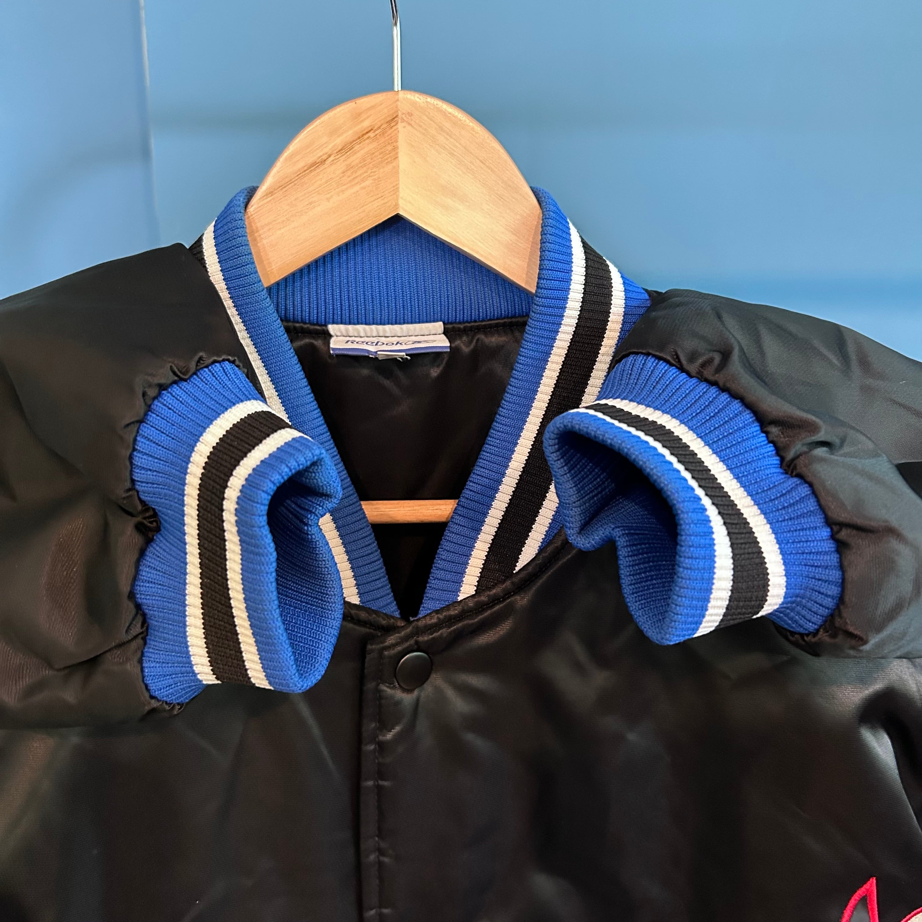 Reebok】ナイロンスタジャン NBA 76ERS 中綿 ブラック XLサイズ | 古着