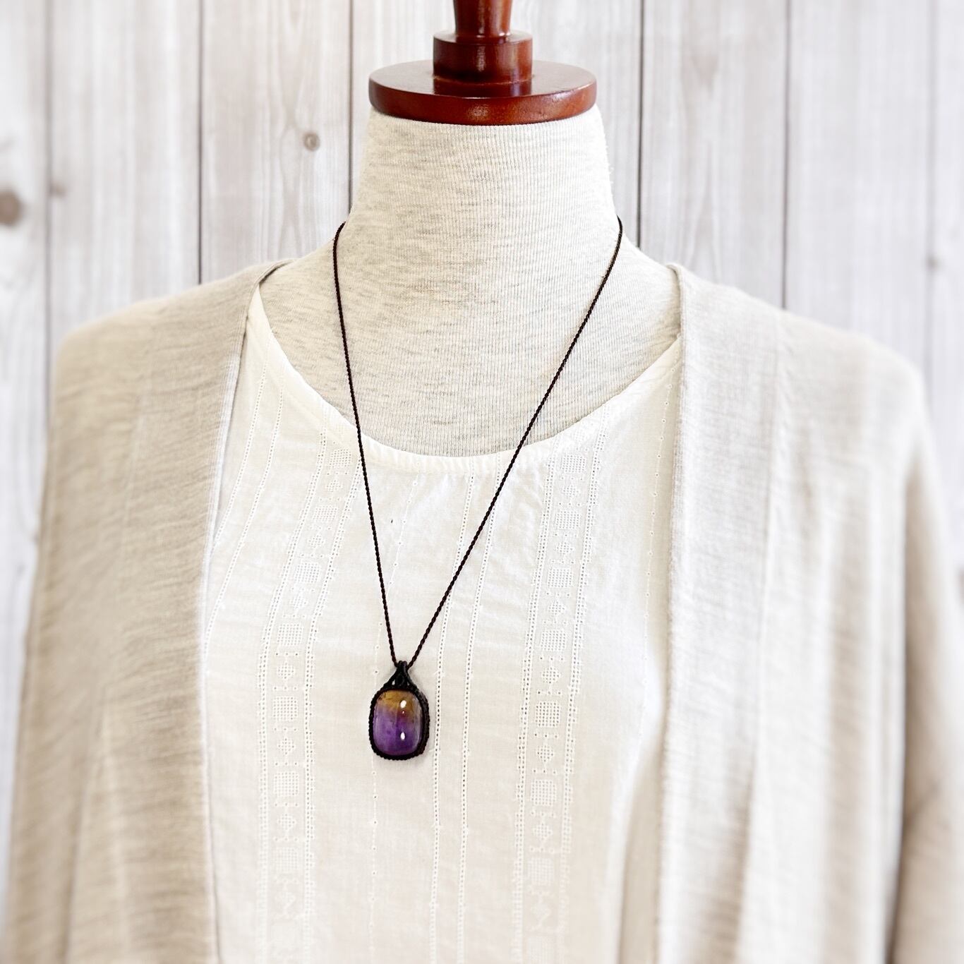 一点物】アメトリンのスクエアルースを包み込んだマクラメネックレスNo