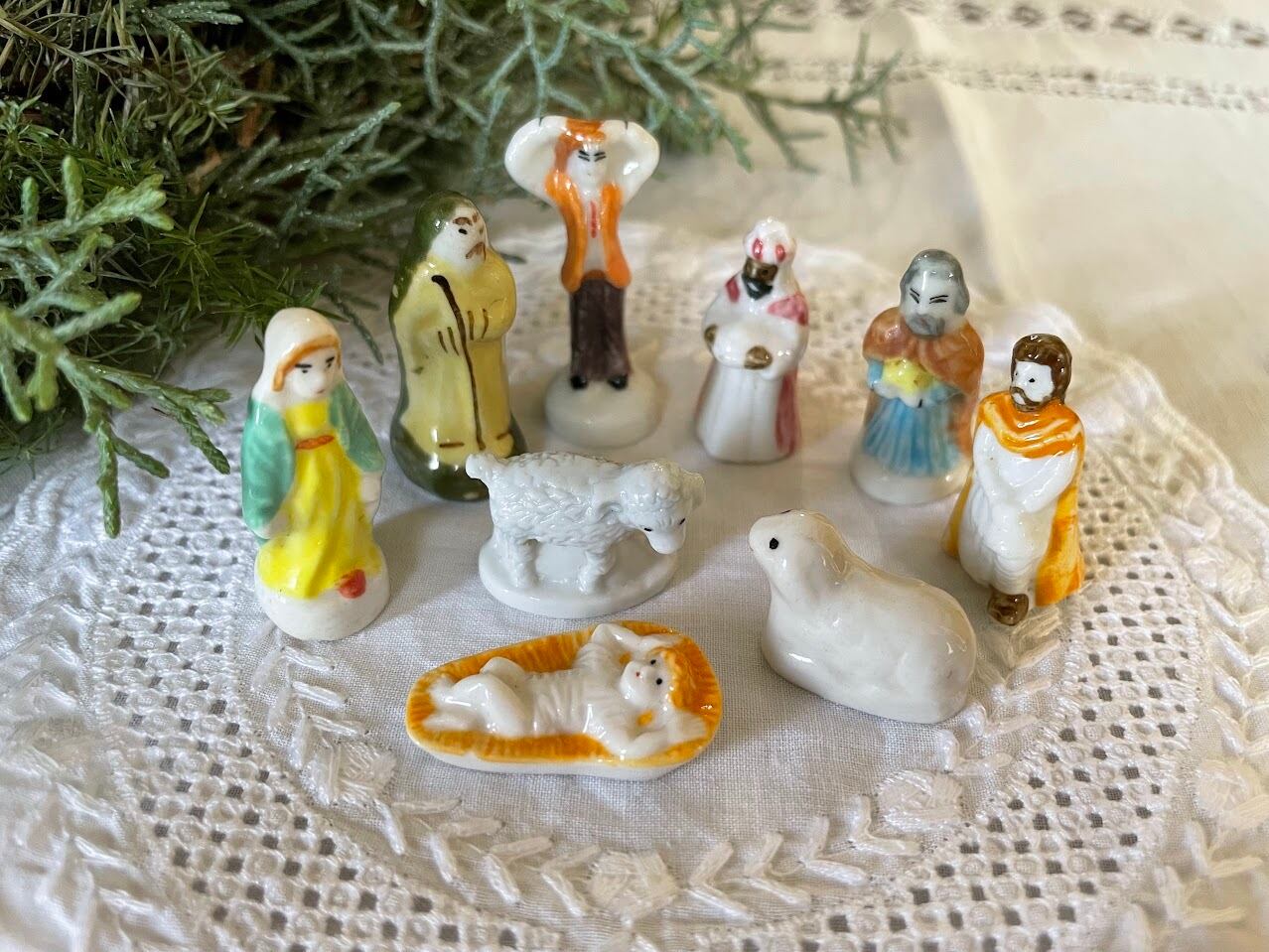 ガレットデロワ用 ヴィンテージ フェーブ Crèche フランス 【C-12E