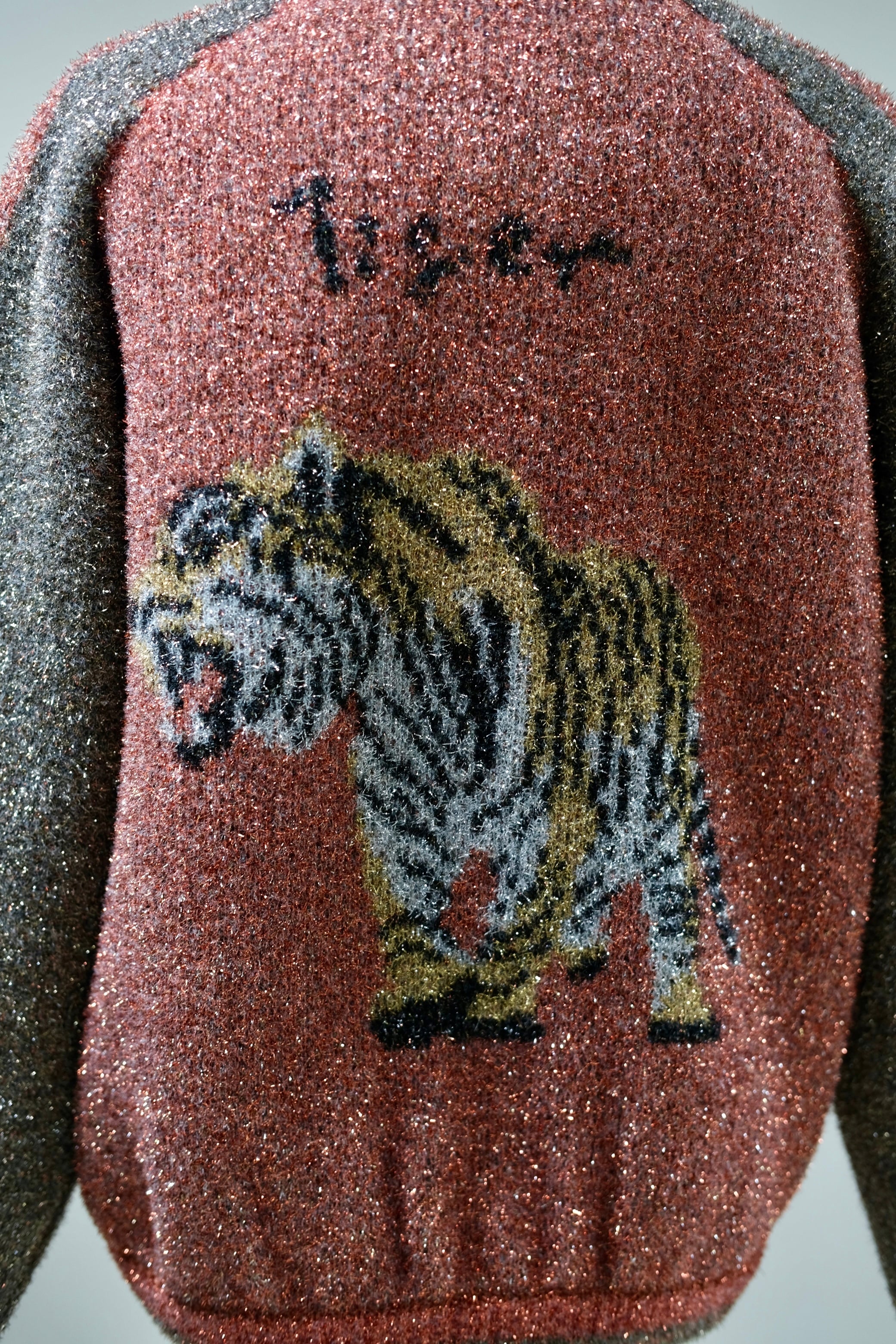 kota gushiken】Lamé Tiger Sukajan with AI - pink - | loop