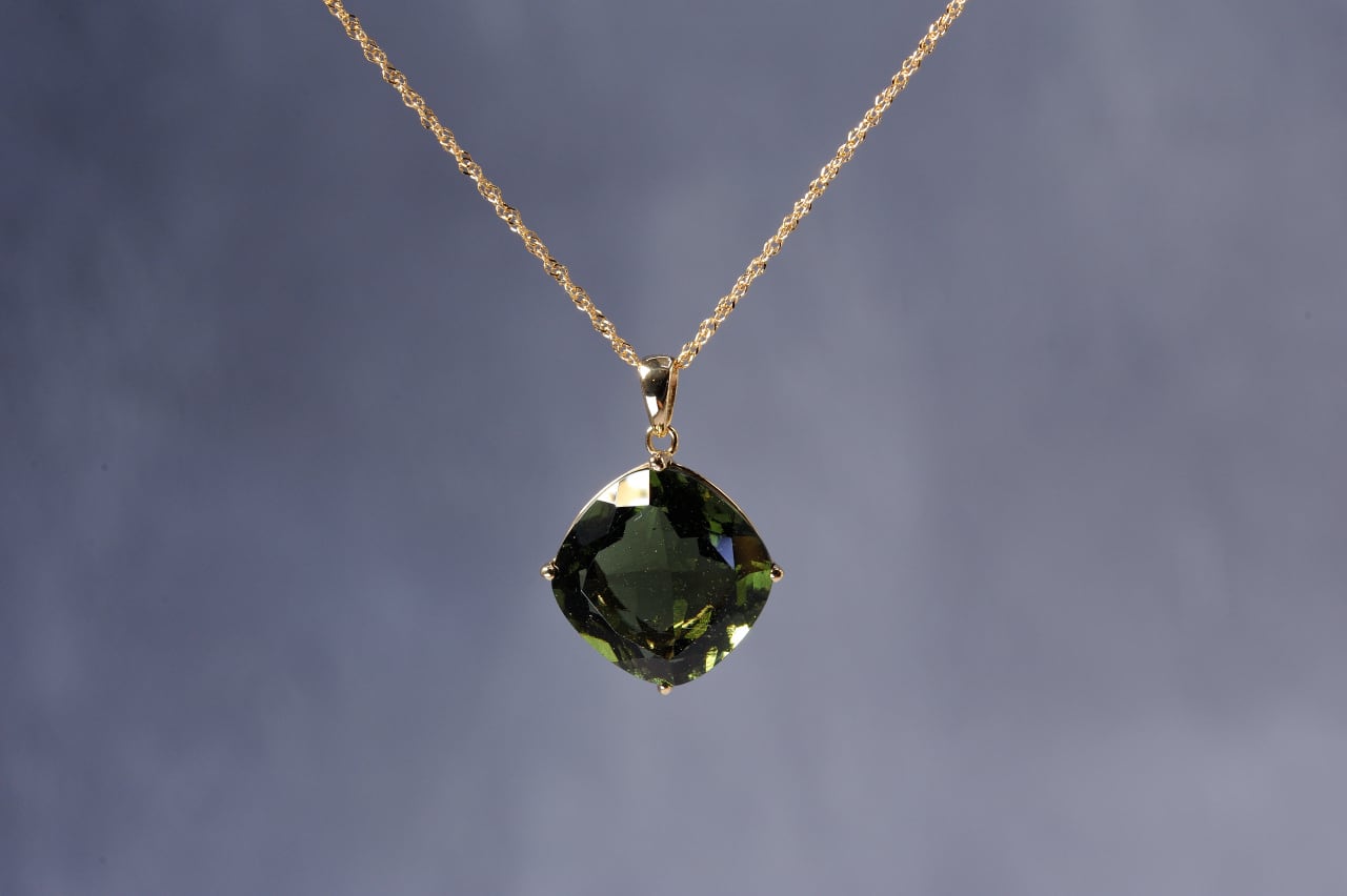 K18 モルダバイト ペンダントトップ | rfrees ～place of healing～