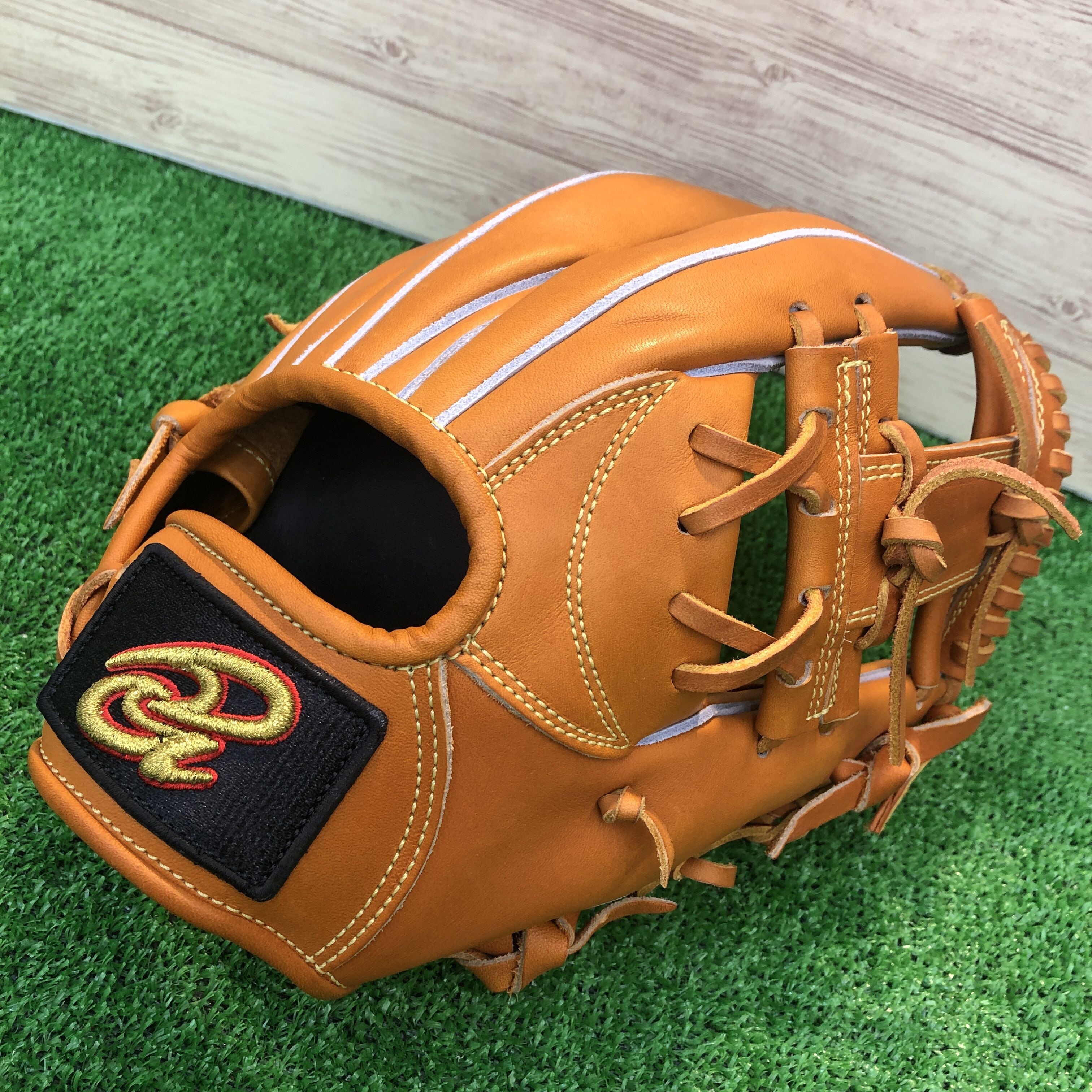 大人気】Donaiya ドナイヤ 軟式グローブ DJNIMS 山田哲人選手小型