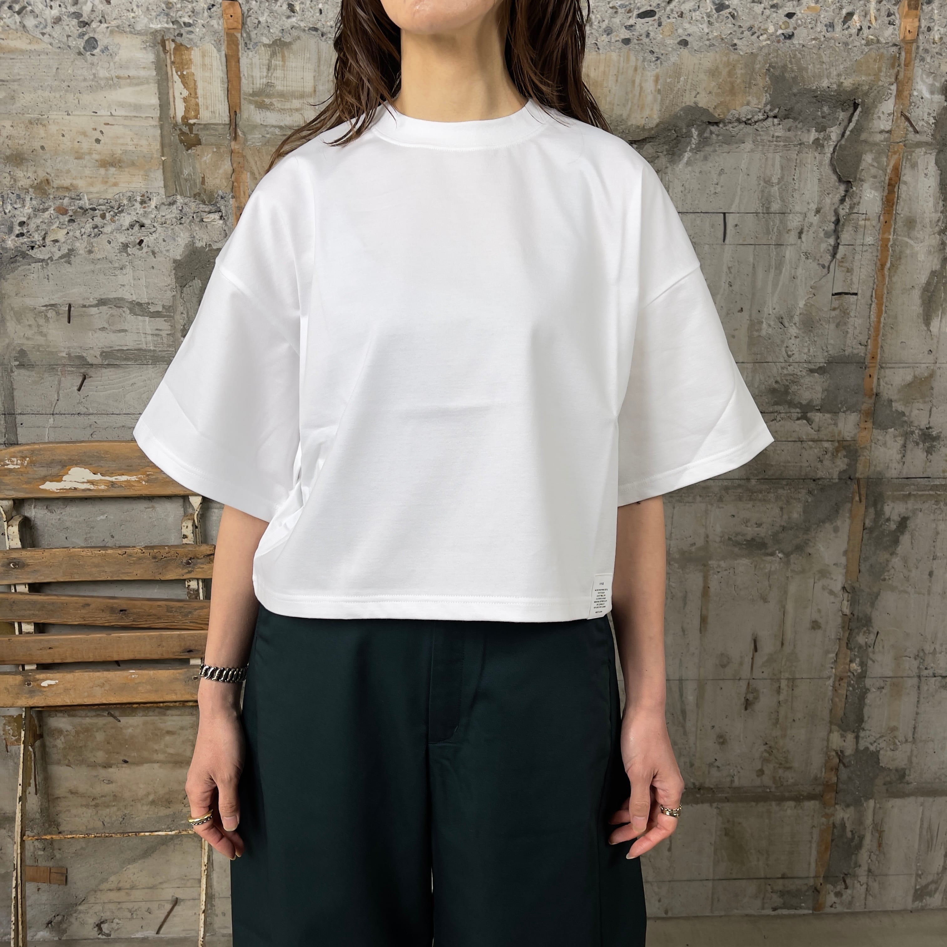 HYKE【ハイク】CROPPED SHORT-SLV TEE (12378) | glamour online