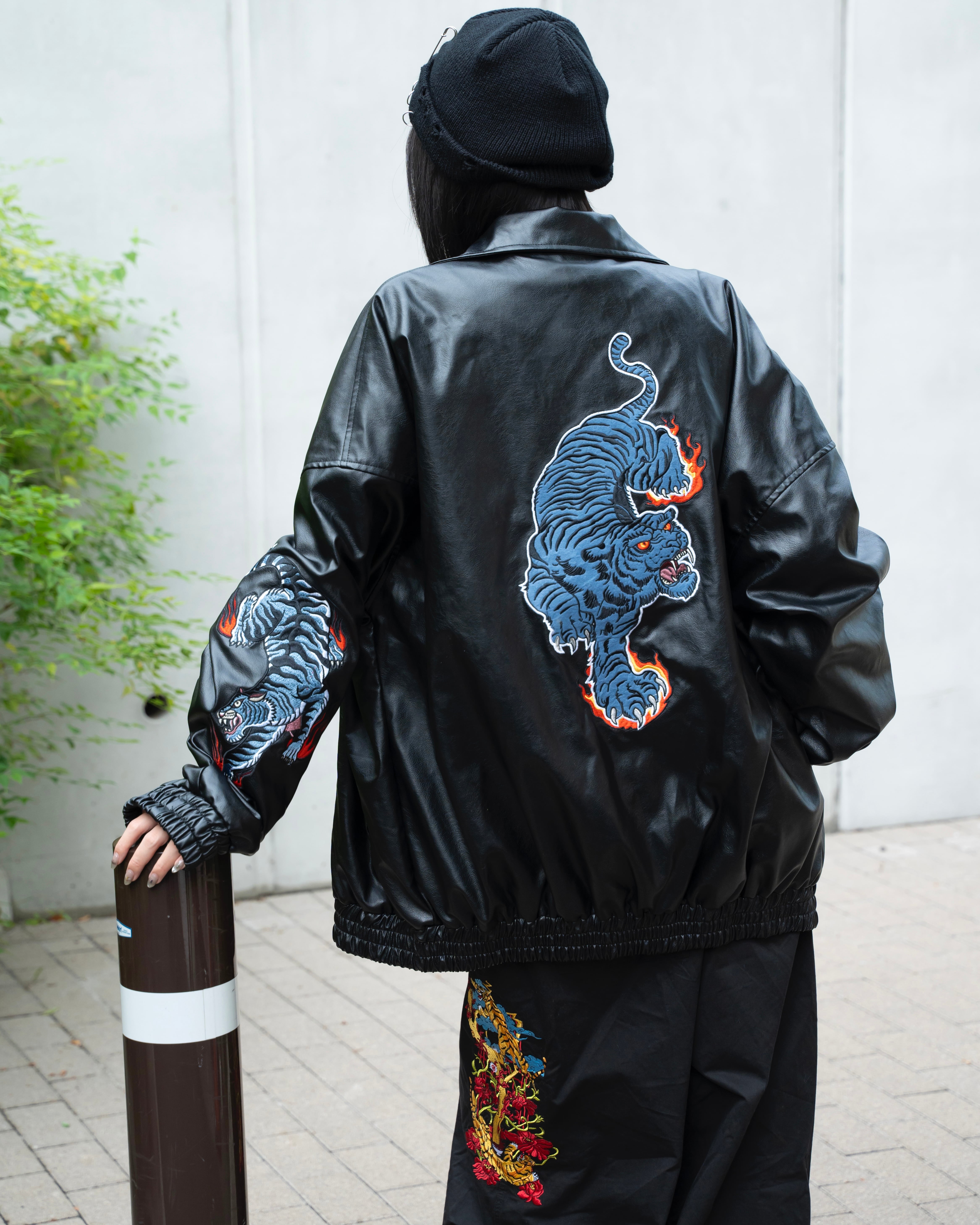 Tiger Leather jacket | チュウカタベタイ
