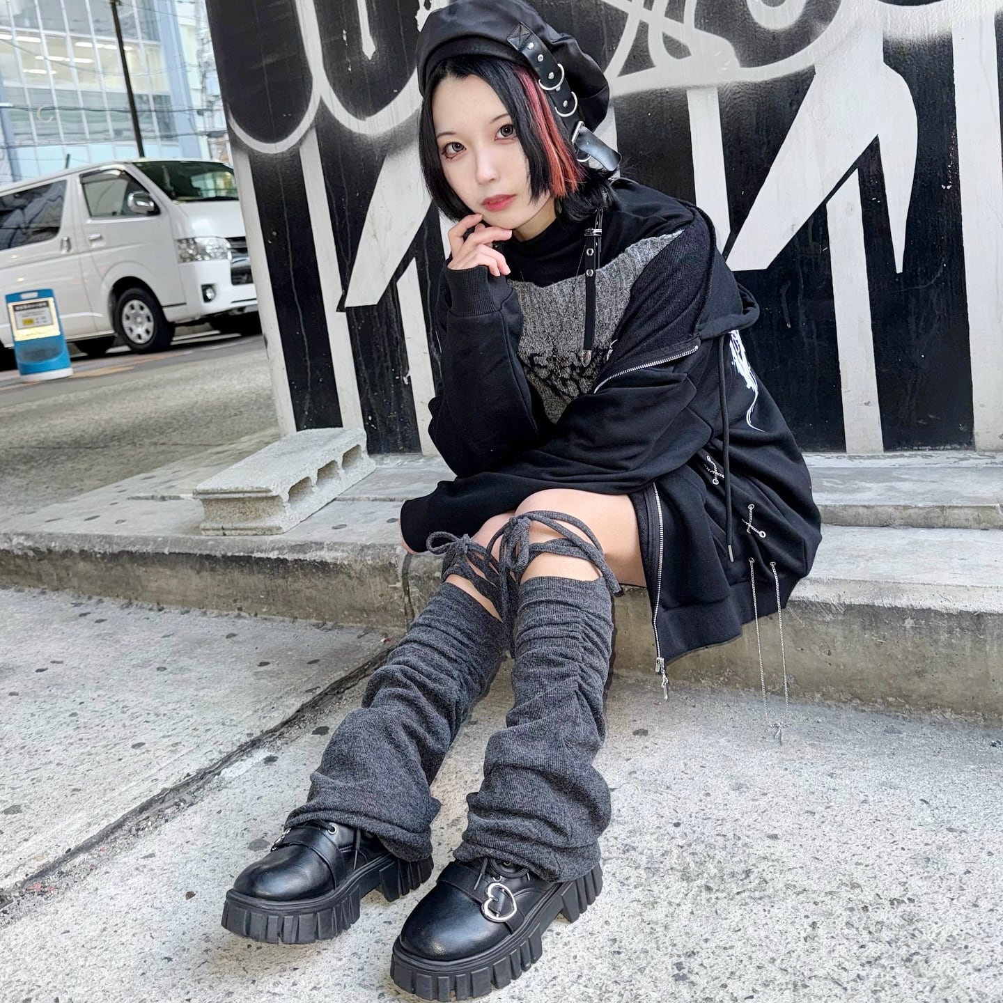 LACE UP ルーズニーハイレッグウォーマー | VOLCAN&APHRODITE