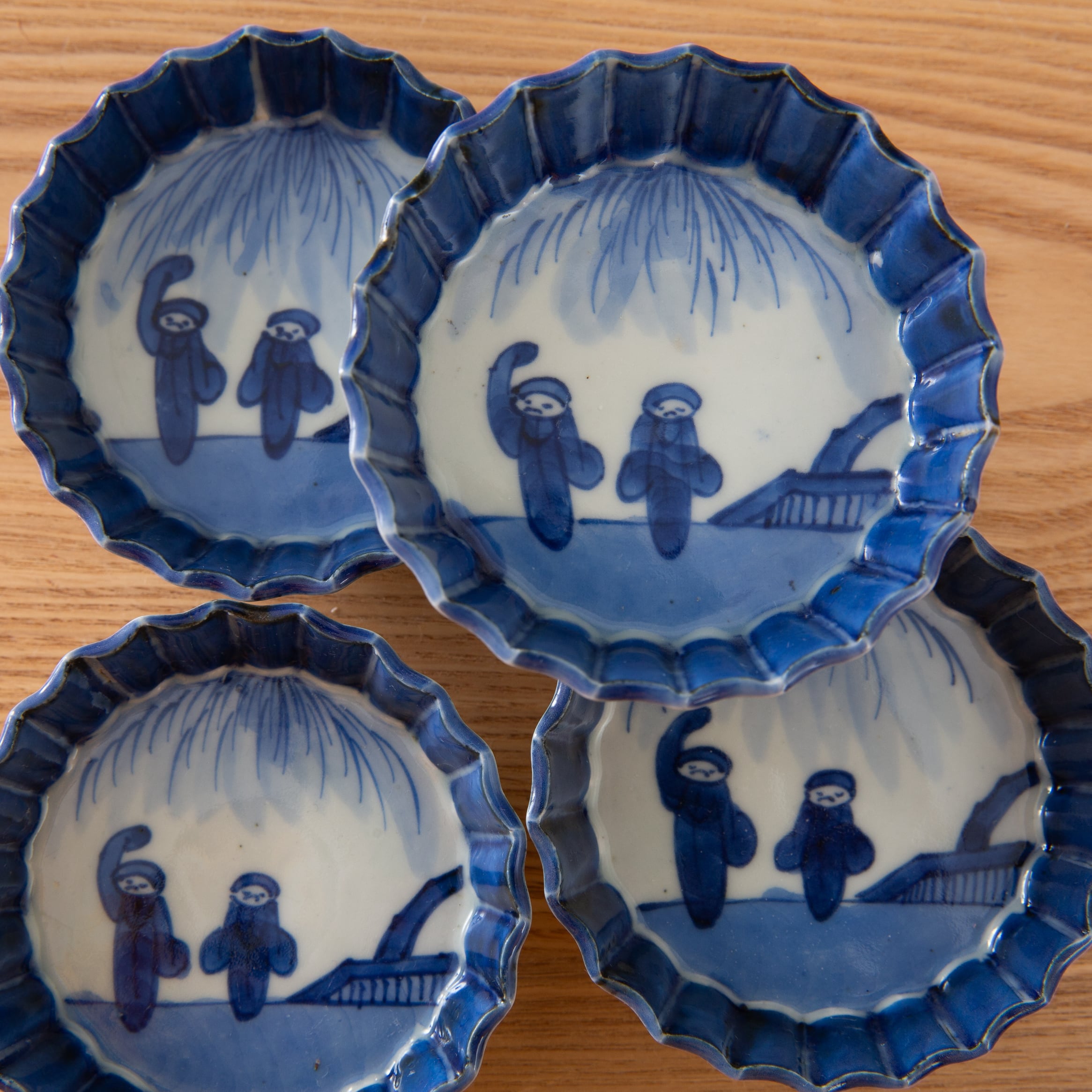 伊万里 染付 柳に唐子図 豆皿 小皿 かわいい骨董 アンティーク 生活