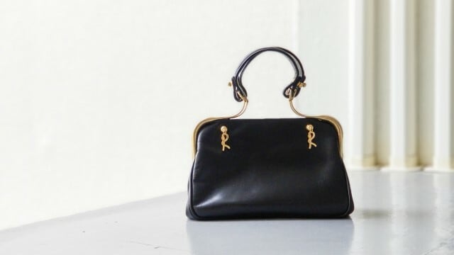 オールドロベルタ カラベラ レザー ハンドバッグ ブラック 自立OK