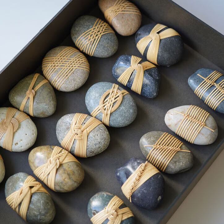 Shizu Designs / WRRAPING STONE M257 | 山と猫